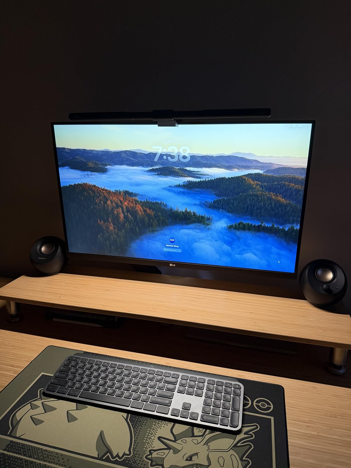 LG 32UP83AK-W 32-inch Ultrafine 4K UHD (3844 x 2160) IPS Computer Monitor, 60Hz, HDR10, Built-in Speaker, Reader Mode, HDMI, DisplayPort, USB Type-C 60W PD, Tilt/Height/Pivot Adjustable Stand, White customer photo 1