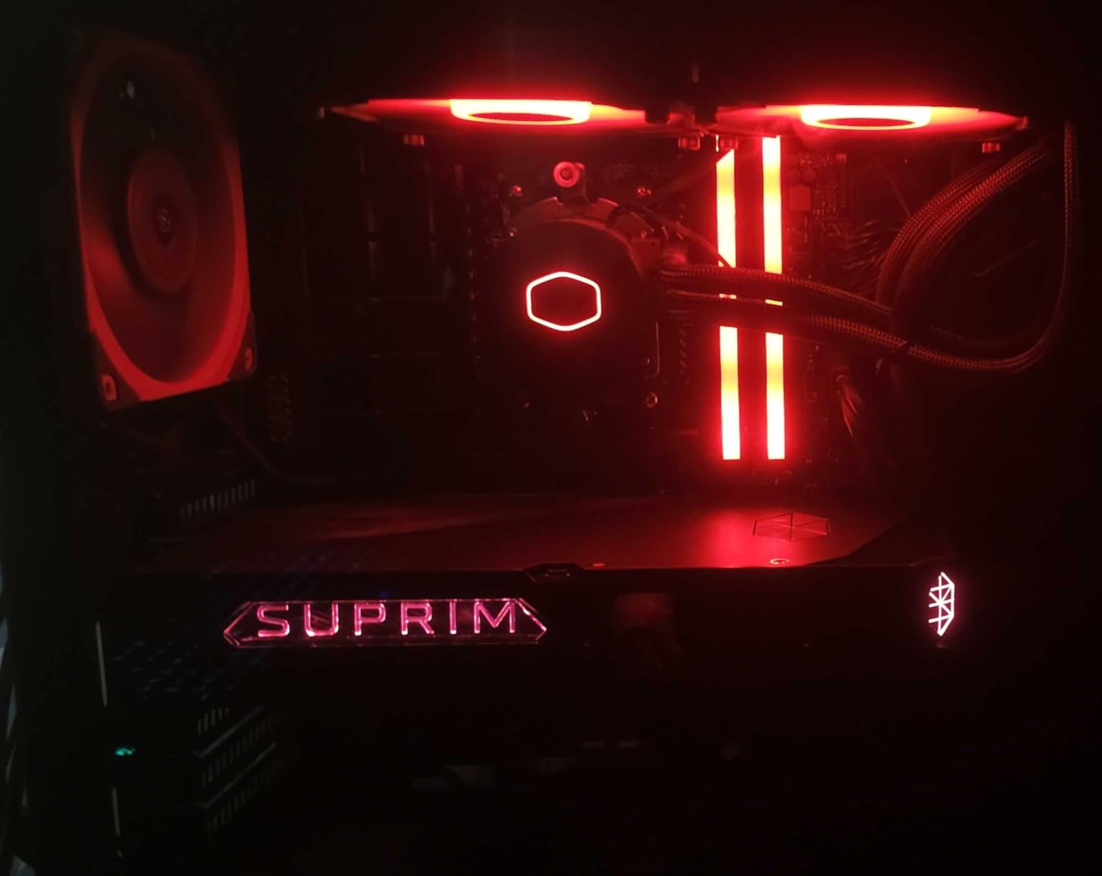MSI Gaming RTX 5080 16G SUPRIM Liquid SOC Graphics Card (16GB GDDR7, 256-bit, Extreme Performance: 2760 MHz) customer photo 1