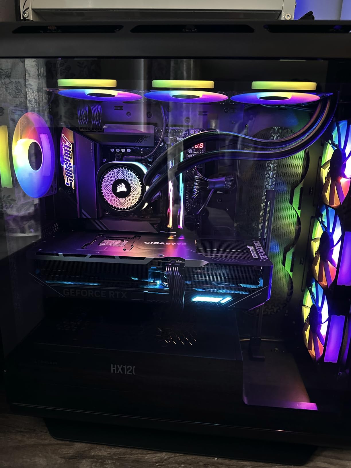 GIGABYTE GeForce RTX 5090 Gaming OC 32G Graphics Card, WINDFORCE Cooling System, 32GB 512-bit GDDR7 customer photo 2