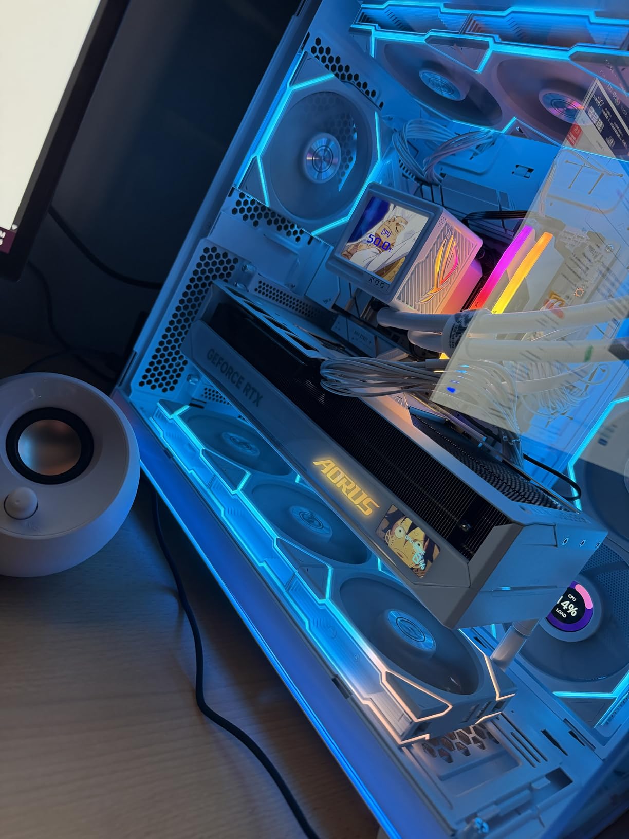 GIGABYTE AORUS GeForce RTX 5080 Master ICE 16G Graphics Card customer photo 1