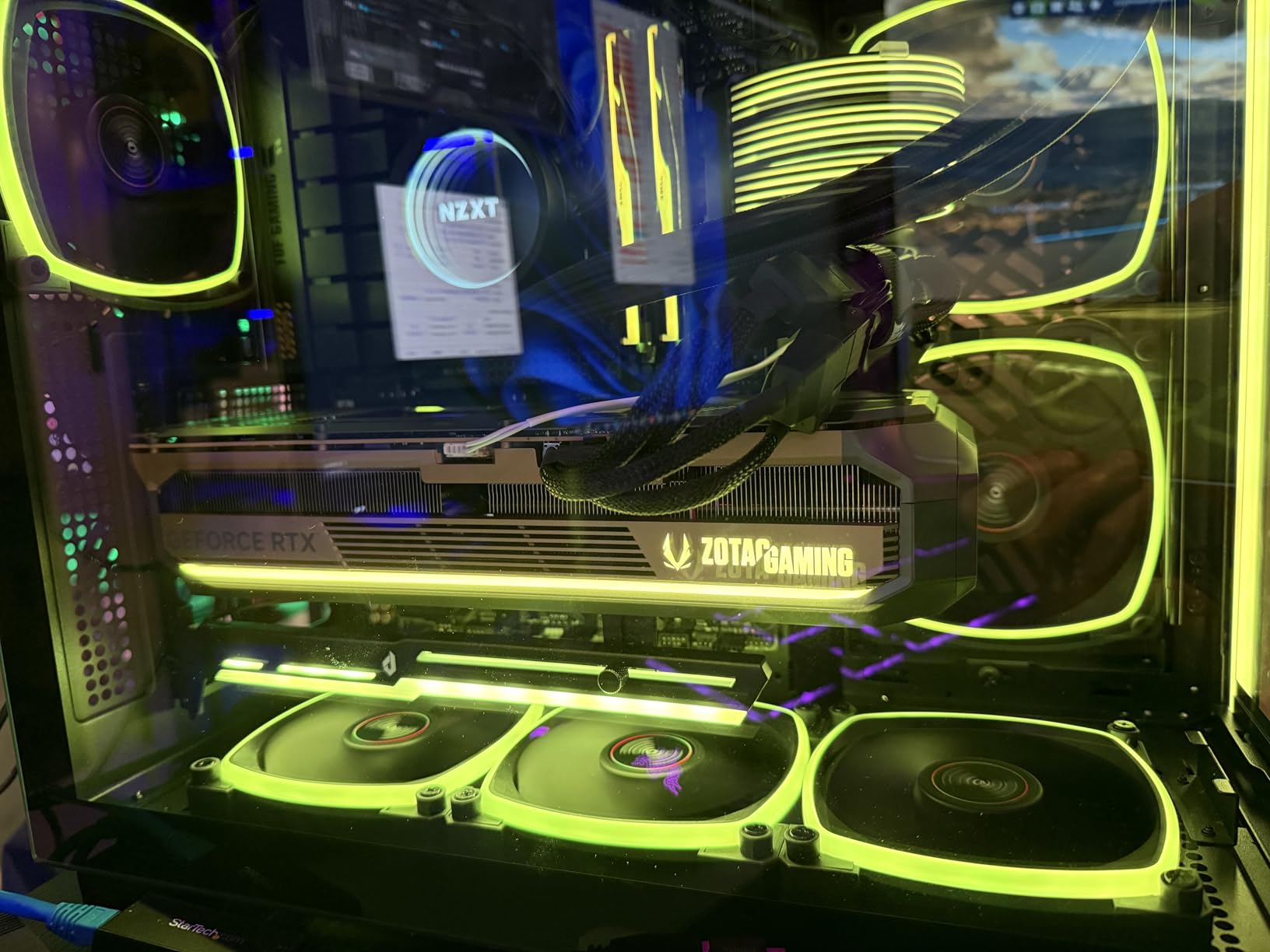 ZOTAC Gaming GeForce RTX 5090 AMP Extreme Infinity DLSS 4 32GB GDDR7 512-bit 28 Gbps PCIE 5.0 Gaming Graphics Card, IceStorm 3.0 Advanced Cooling, Spectra 2.0 ARGB Lighting customer photo 1