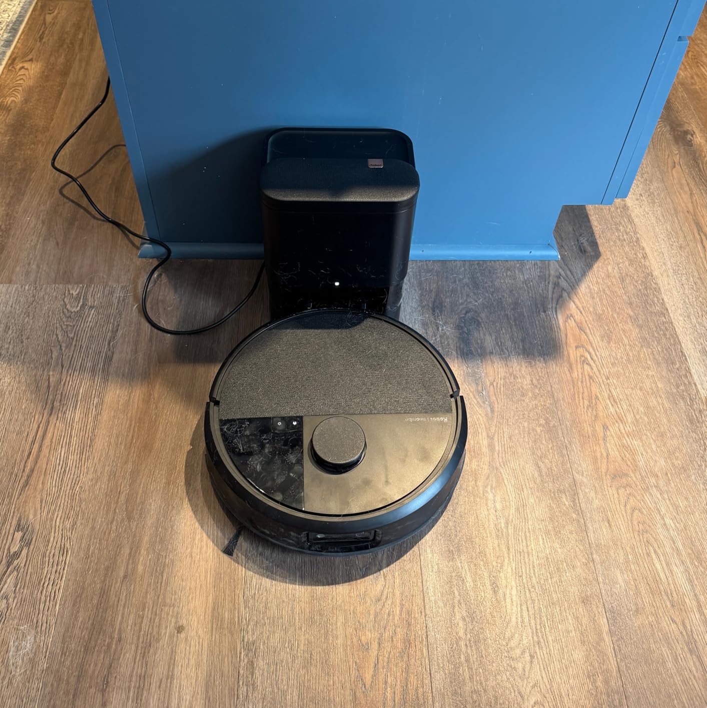 iRobot Roomba Max 705 Robot Vacuum with AutoEmpty Dock, Powerful Suction, Dual Rubber Anti-Tangle Brushes, LiDAR Navigation, Obstacle & Anti-Fall Detection, for Carpet and Hard Floors customer photo 2