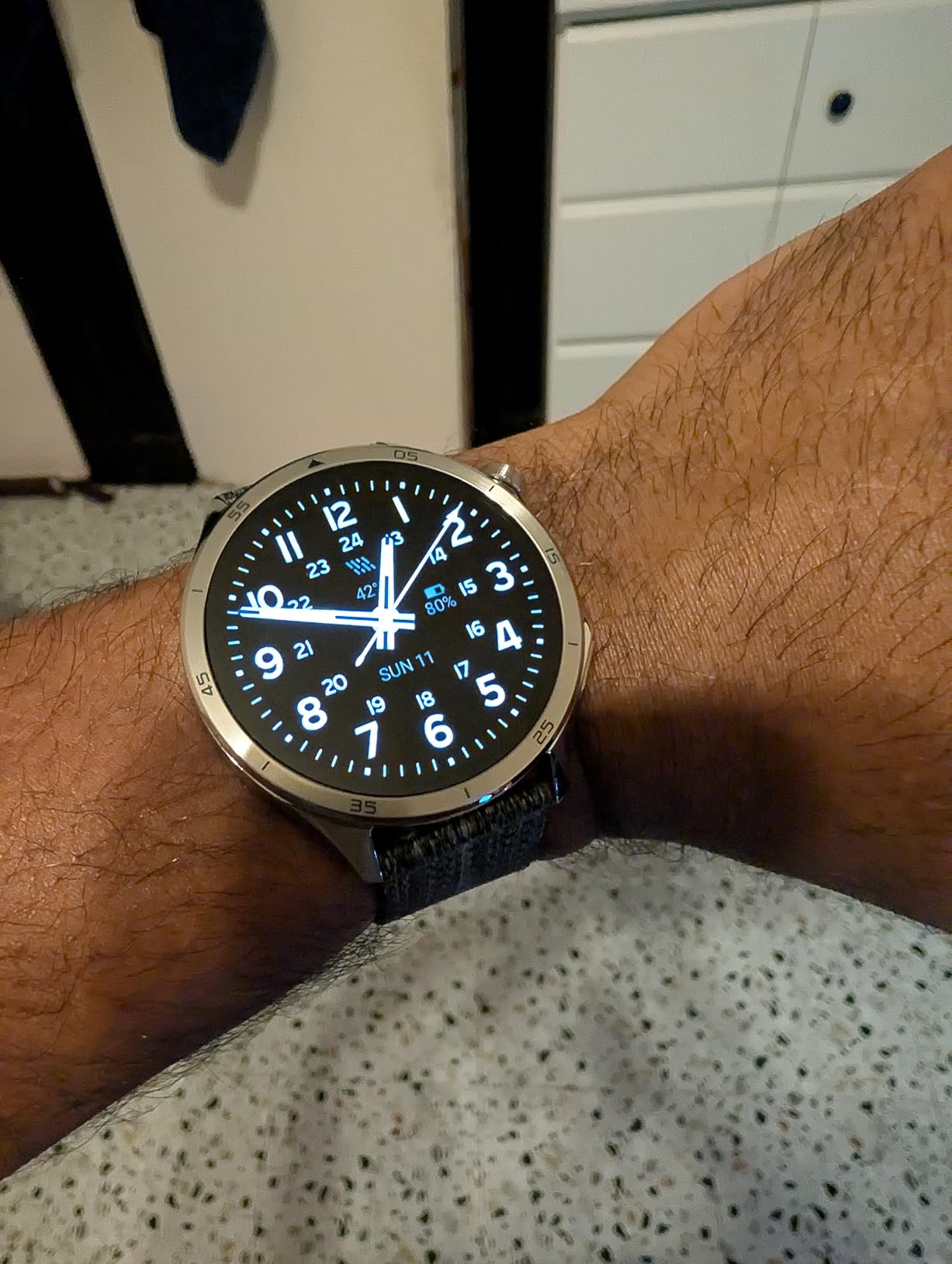 OnePlus Watch 3 Obsidian Titanium, 32GB, 120-Hour Battery, Health & Fitness Tracking, Sapphire Crystal Design, Titanium Bezel, Dual-Engine, Wear OS by Google, Supports Google Play Store & Wear OS Apps customer photo 2