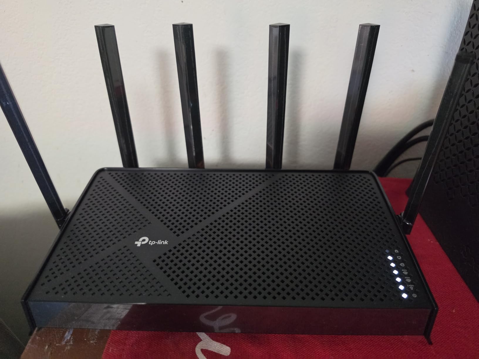TP-Link Tri-Band BE9700 WiFi 7 Router (Archer BE600) - 10G Port, 2.5G Port, 3× 2.5G LAN, 320MHz Channel, Covers up to 2,600 sq. ft., 120 Devices, VPN, HomeShield Security customer photo 2