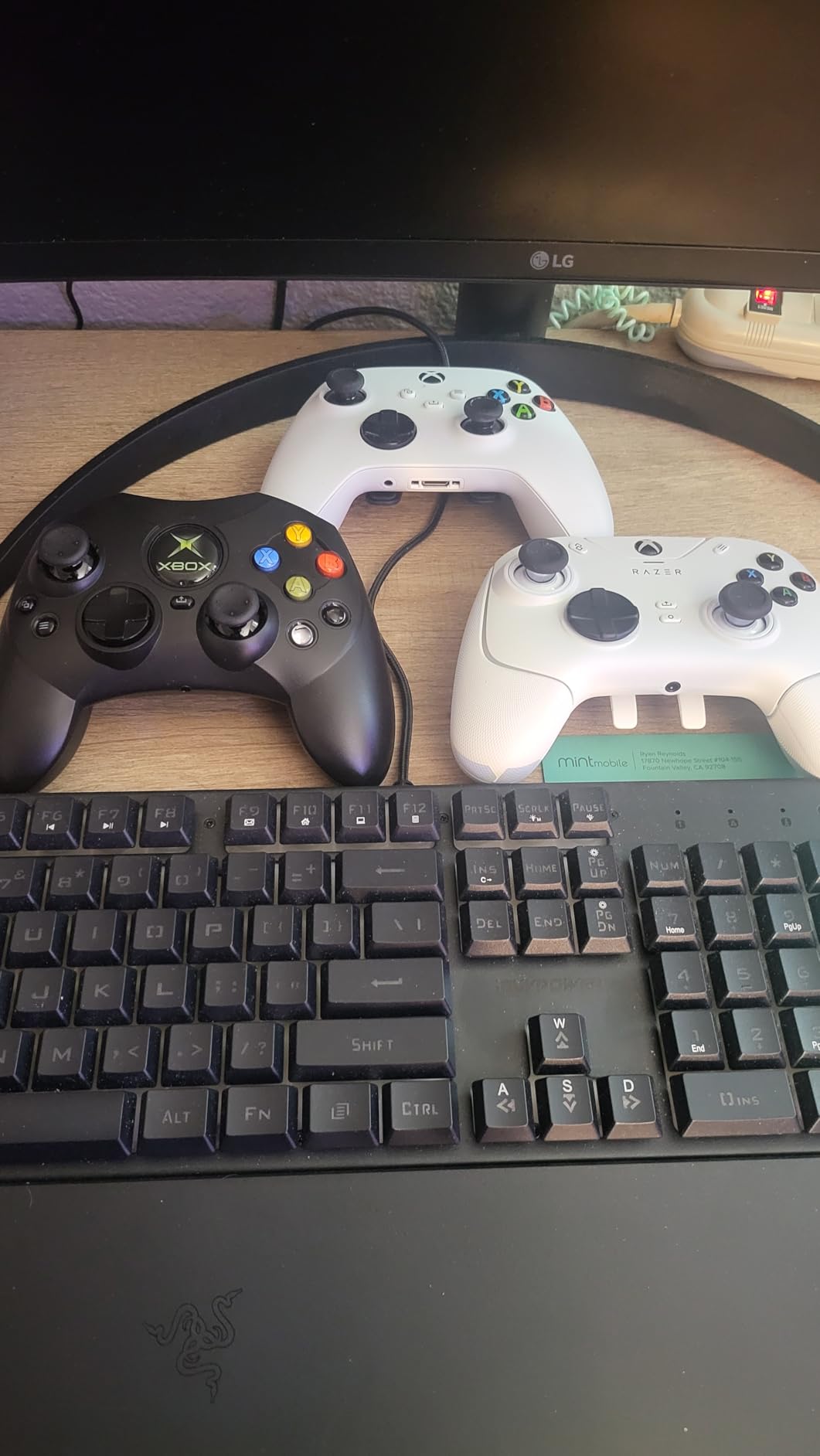 Hyperkin DuchesS Wired Controller with Hall Effect Joysticks for Xbox Series X|S, Xbox One & PC Windows 10/11 - Plug & Play Gamepad with Impulse Triggers & 10ft USB-C Cable - Special Edition Greenhaven customer photo 2