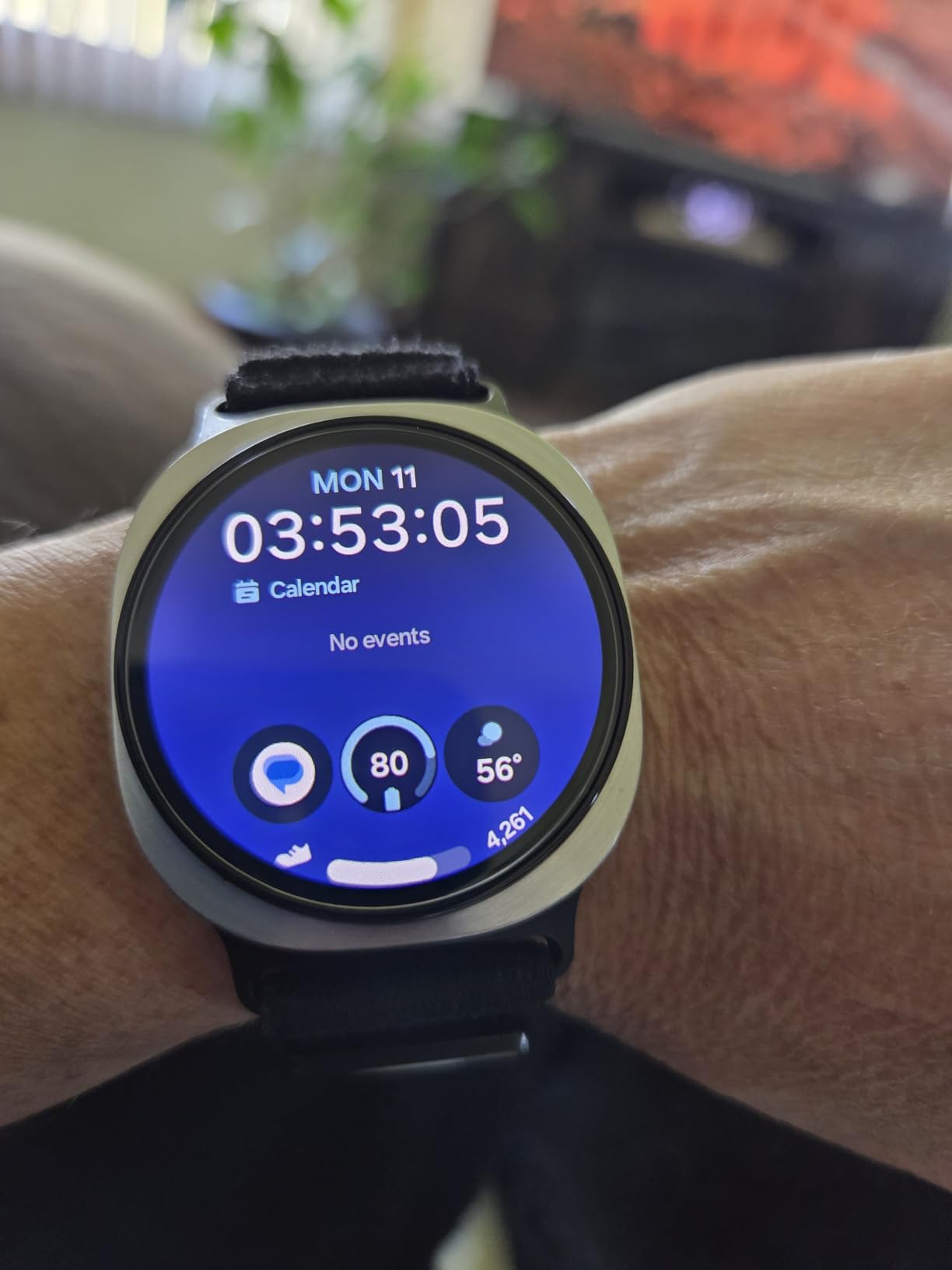 Samsung Galaxy Watch 8 (2025) 40mm Bluetooth Smartwatch, Cushion Design, Fitness Tracker, Sleep Coaching, Running Coach, Energy Score, Heart Rate Tracking, Graphite customer photo 1