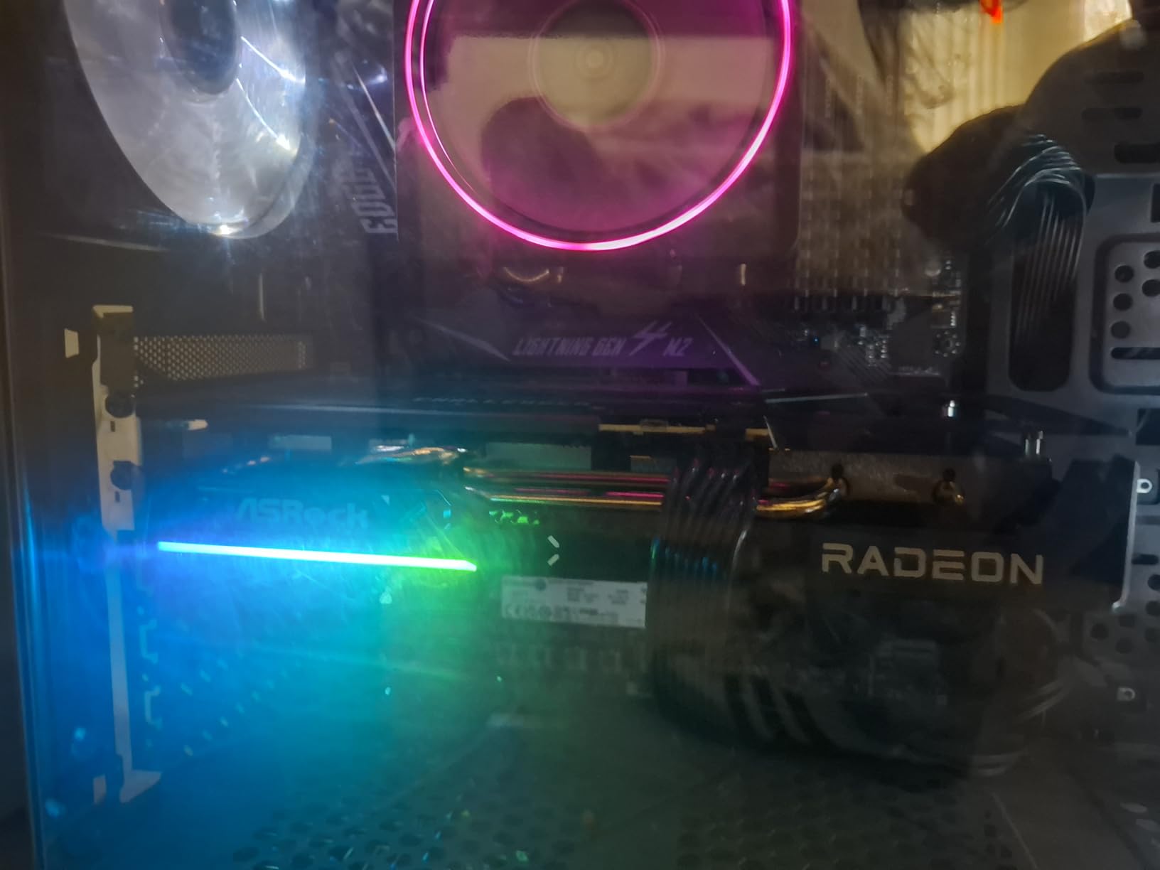 ASRock Radeon RX 9060 XT Challenger 16GB OC Graphics Card, AMD RDNA 4 Architecture, 16GB GDDR6, PCIe 5.0 customer photo 2