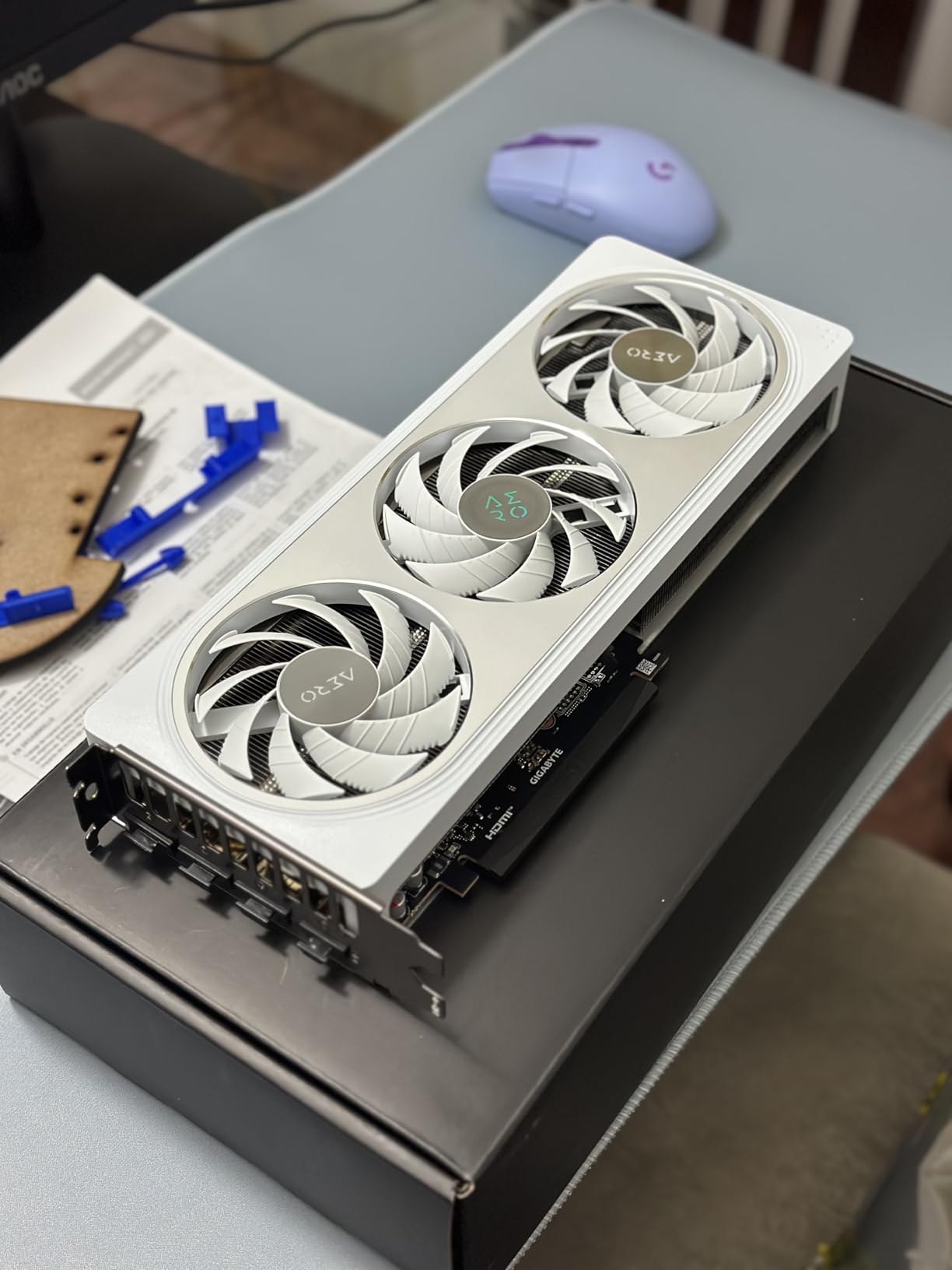 GIGABYTE GeForce RTX 5060 AERO OC 8G Graphics Card, 8GB 128-bit GDDR7, PCIe 5.0, WINDFORCE Cooling System, GV-N5060AERO OC-8GD customer photo 2