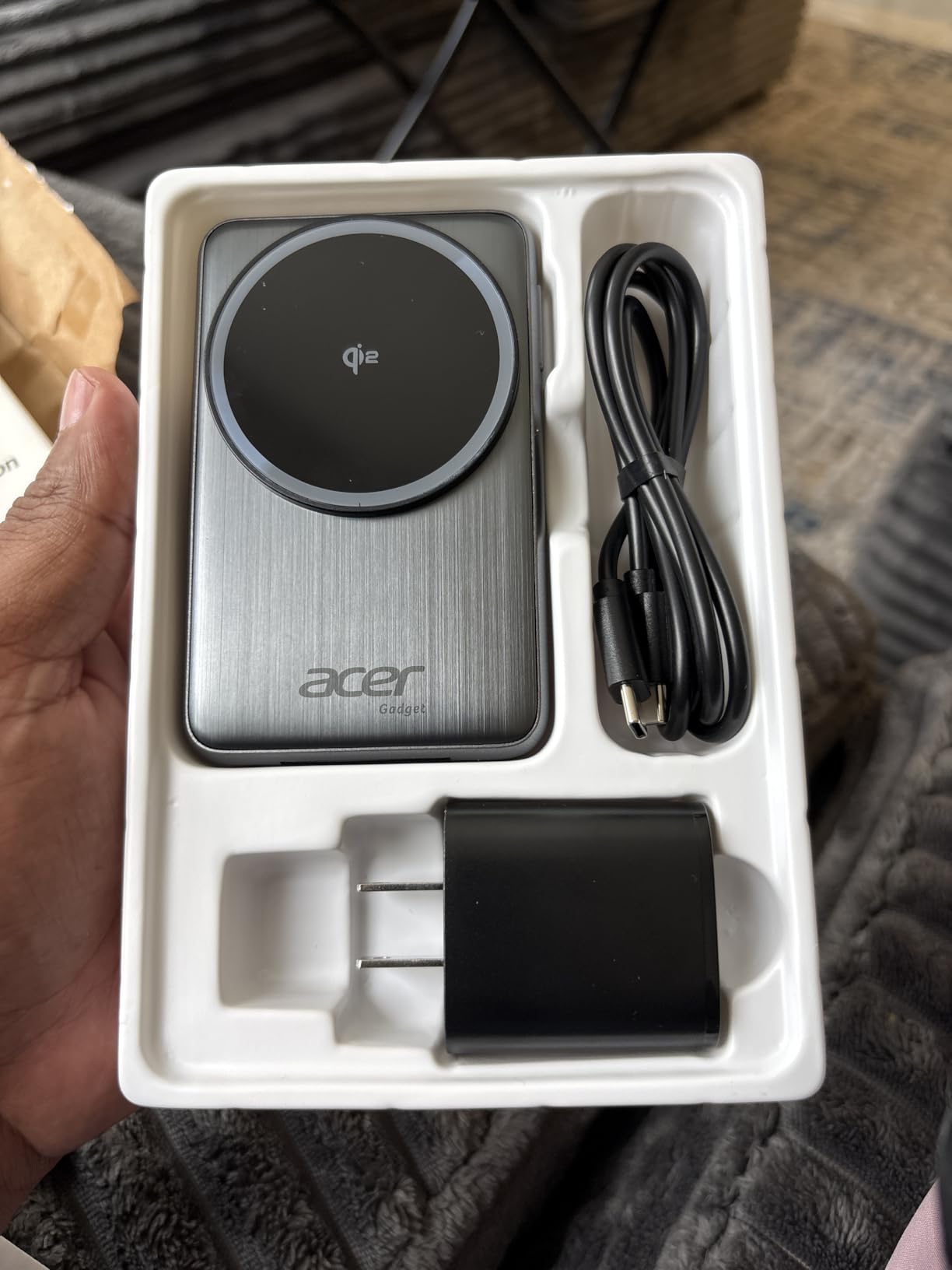 Acer 3 in 1 Charging Station for Apple Device, Magnetic Palm-Sized Foldable Fast Charger Stand Compatible with MagSafe for iPhone 17, Apple Watch & AirPods, Foldable Charging Dock for Desk S3 customer photo 1