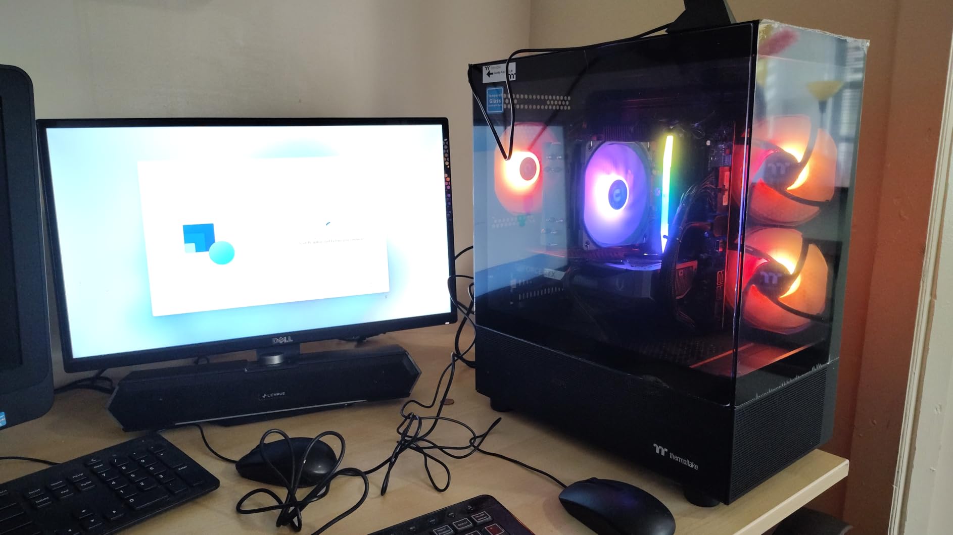 Thermaltake LCGS View i1460-170 Gaming Desktop (Intel Core i5-14400F, 16GB DDR5 6000MT/s RGB Memory, NVIDIA GeForce RTX 5060, 1TB NVMe M.2, WiFi, Windows 11) customer photo 1