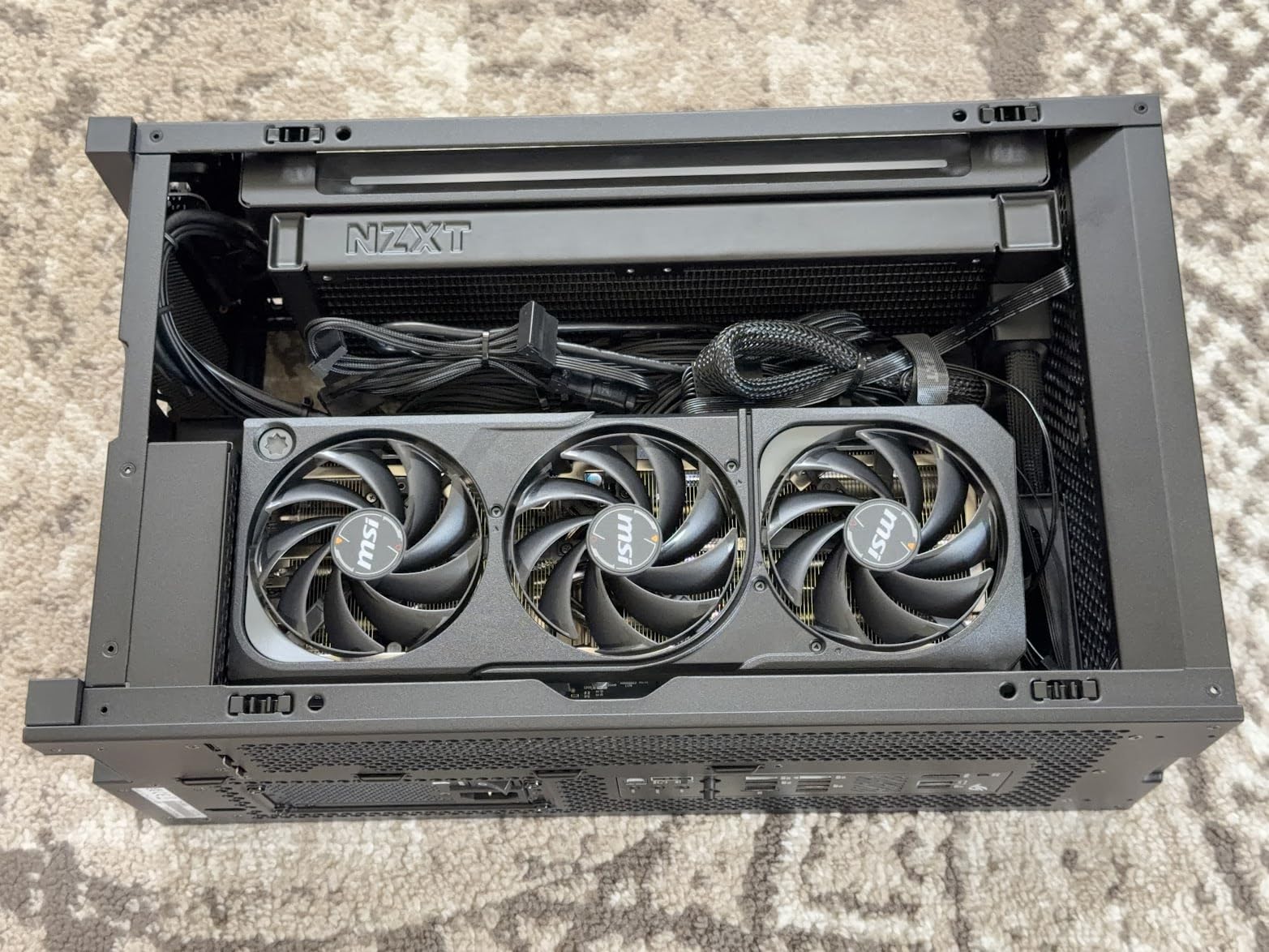 NZXT H2 Flow - Mini-ITX 20.7L High Airflow PC Case - Includes 2 x 120mm Top Fans & PCIe 5.0 Riser Cable - 331mm GPU - 280mm Radiator - Black customer photo 1