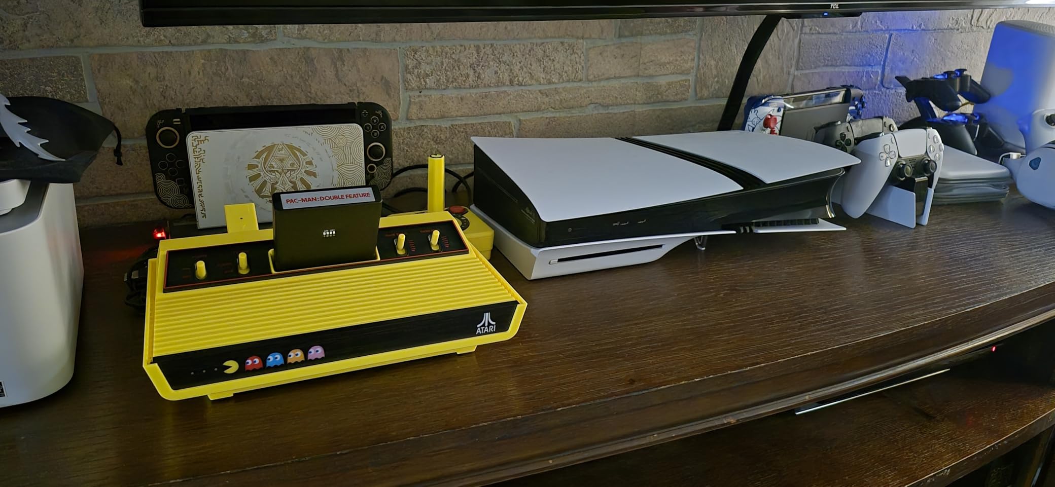 Atari 2600+ PAC-MAN Edition Console, Game & Wireless Joystick customer photo 2