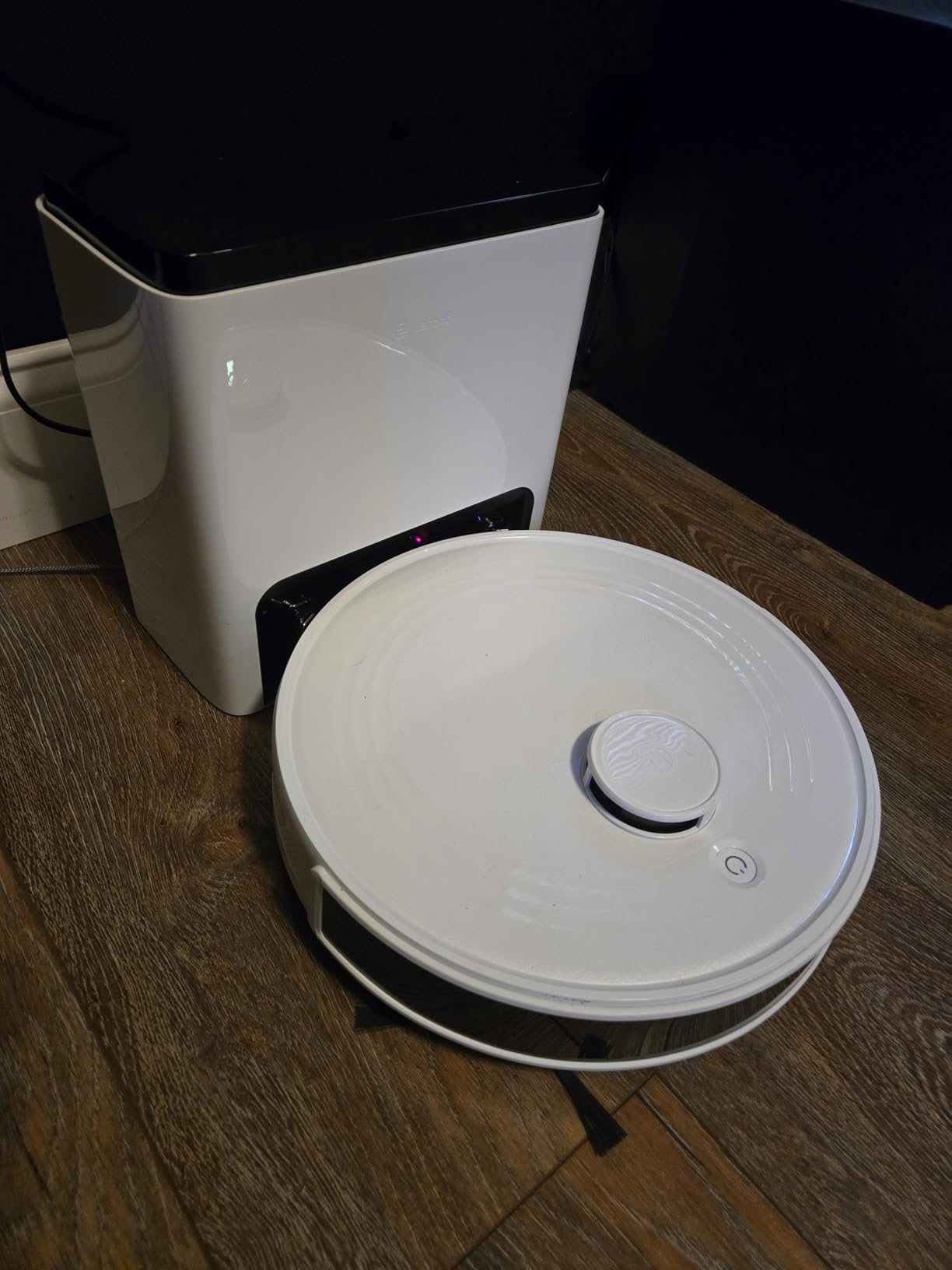 Lefant LiDAR Robot Vacuum and Mop Combo,75-Days Self-Emptying,6000Pa Powerful Scution,Multi-Floor Mapping, No-Go Zones,140 Min Runtime,2.4G/5G WiFi/Alexa/APP/iWatch,M2 Plus Black customer photo 1