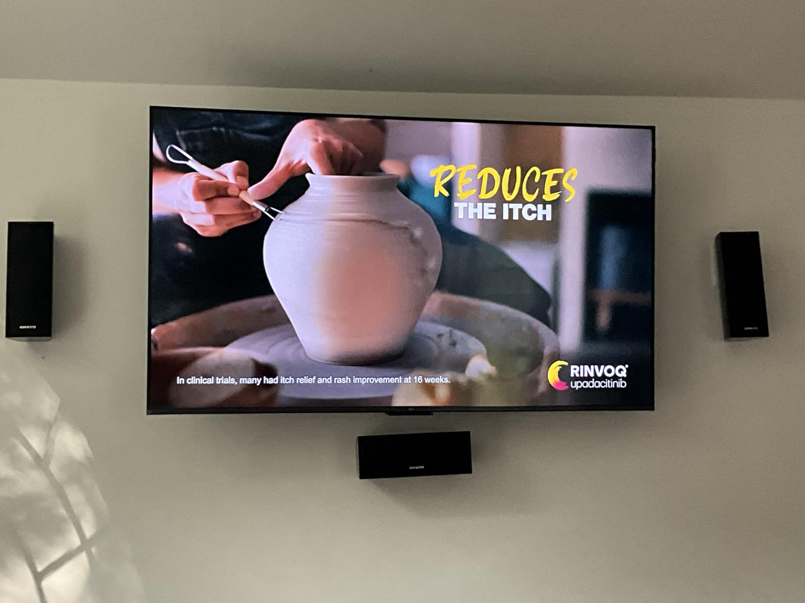 TCL 65 Inch Class T7 Series | 4K QLED HDR Lag-free Smart Google TV | 65T7, Latest Model | 120Hz-144Hz High Brightness, Dolby Atmos, Alexa Voice Remote AI Streaming Gaming Television | Amazon Exclusive customer photo 2