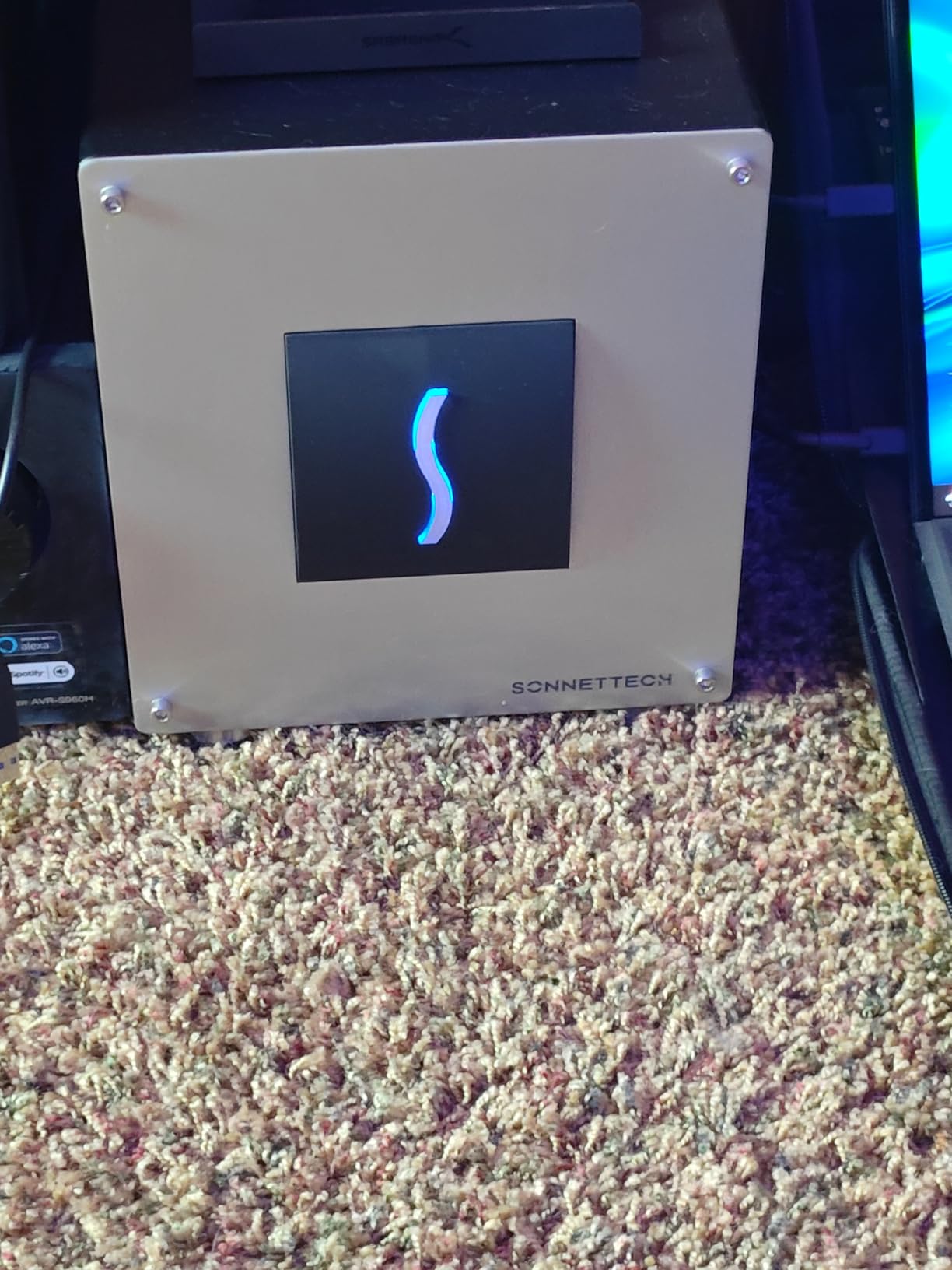 Sonnet Breakaway Box 850 T5 eGPU Enclosure - 80 Gbps Thunderbolt 5 / Thunderbolt 4 / USB4 - External GPU for Windows - 850W Power - Triple-Wide Graphics Cards - 5GbE Port customer photo 1