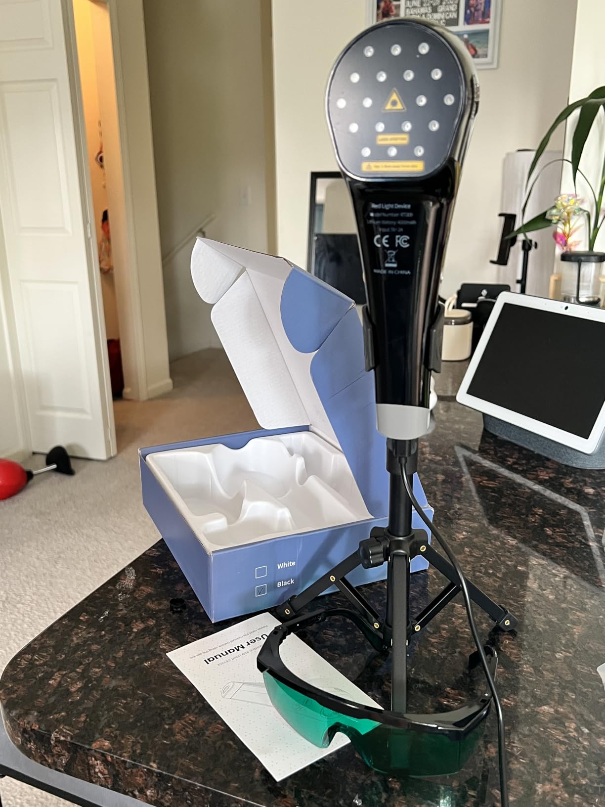 Handheld Red Light Therapy with Stand - Near Infrared Light Therapy Device, Cold Therapy Device Pain Relief for Joints & Muscles (4 x 808nm + 14 x 650nm) customer photo 2