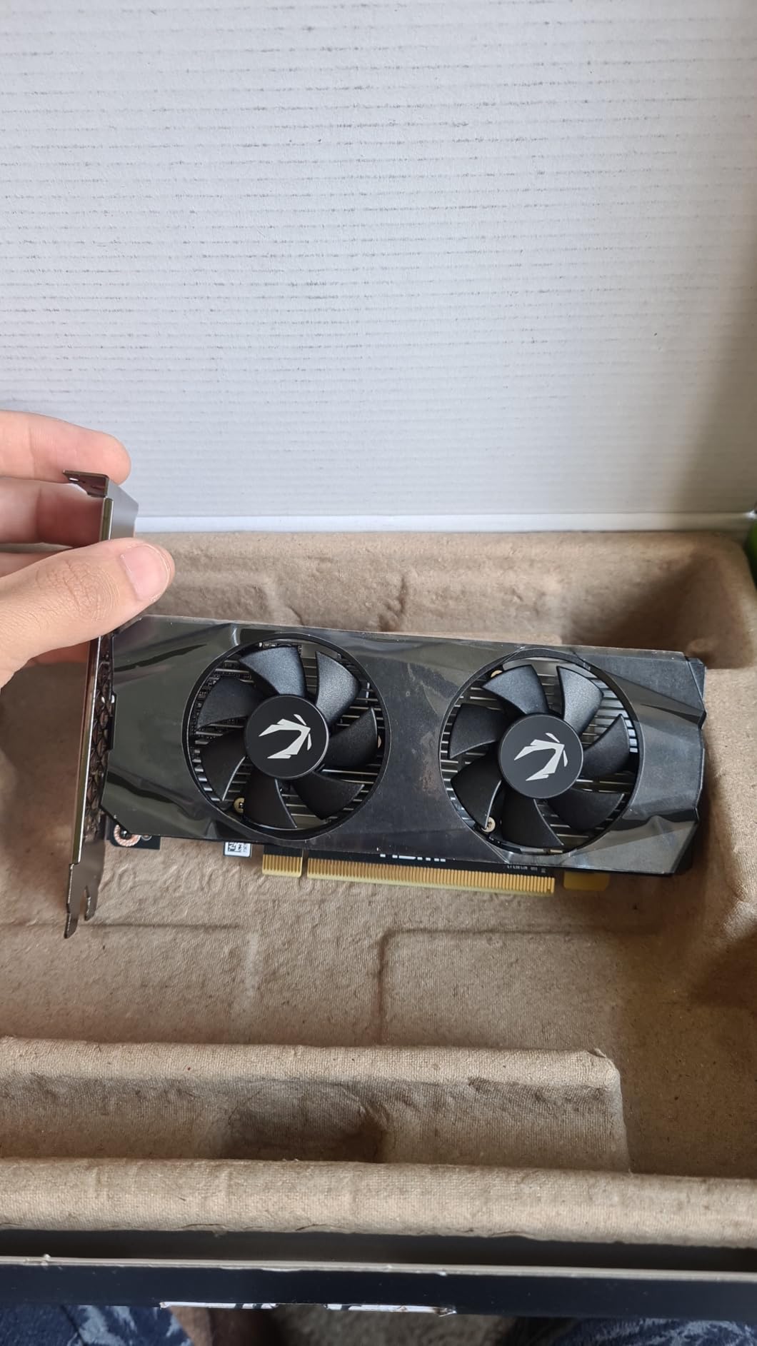ZOTAC Gaming GeForce RTX 3050 6GB GDDR6 Twin Edge OC 96-bit 14 Gbps PCIE 4.0 Super Compact Gaming Graphics Card, ZT-A30510H-10L customer photo 2