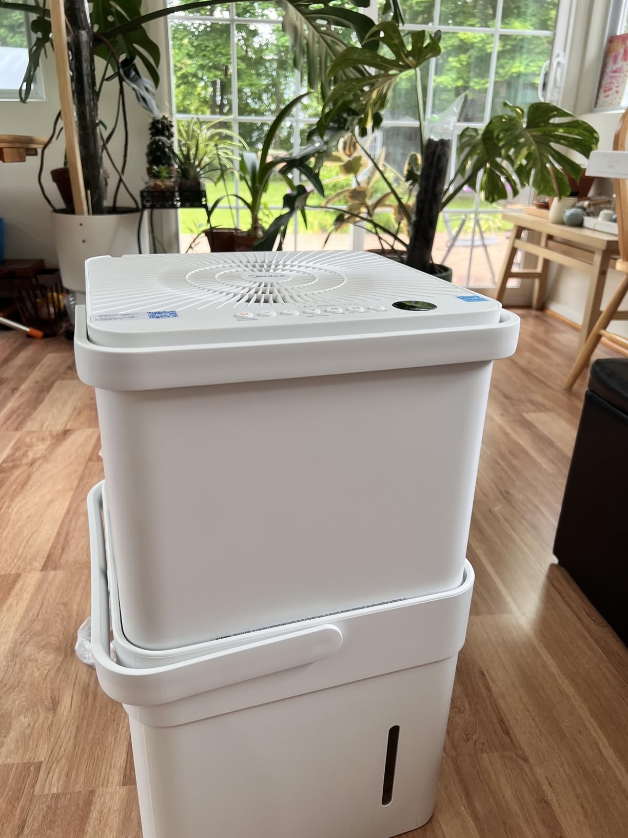 Midea Cube 35 Pint Dehumidifier for Basement and Rooms at Home for up to 3,500 Sq. Ft., Smart Control, Compatible with Alexa (White), Drain Hose Included customer photo 1