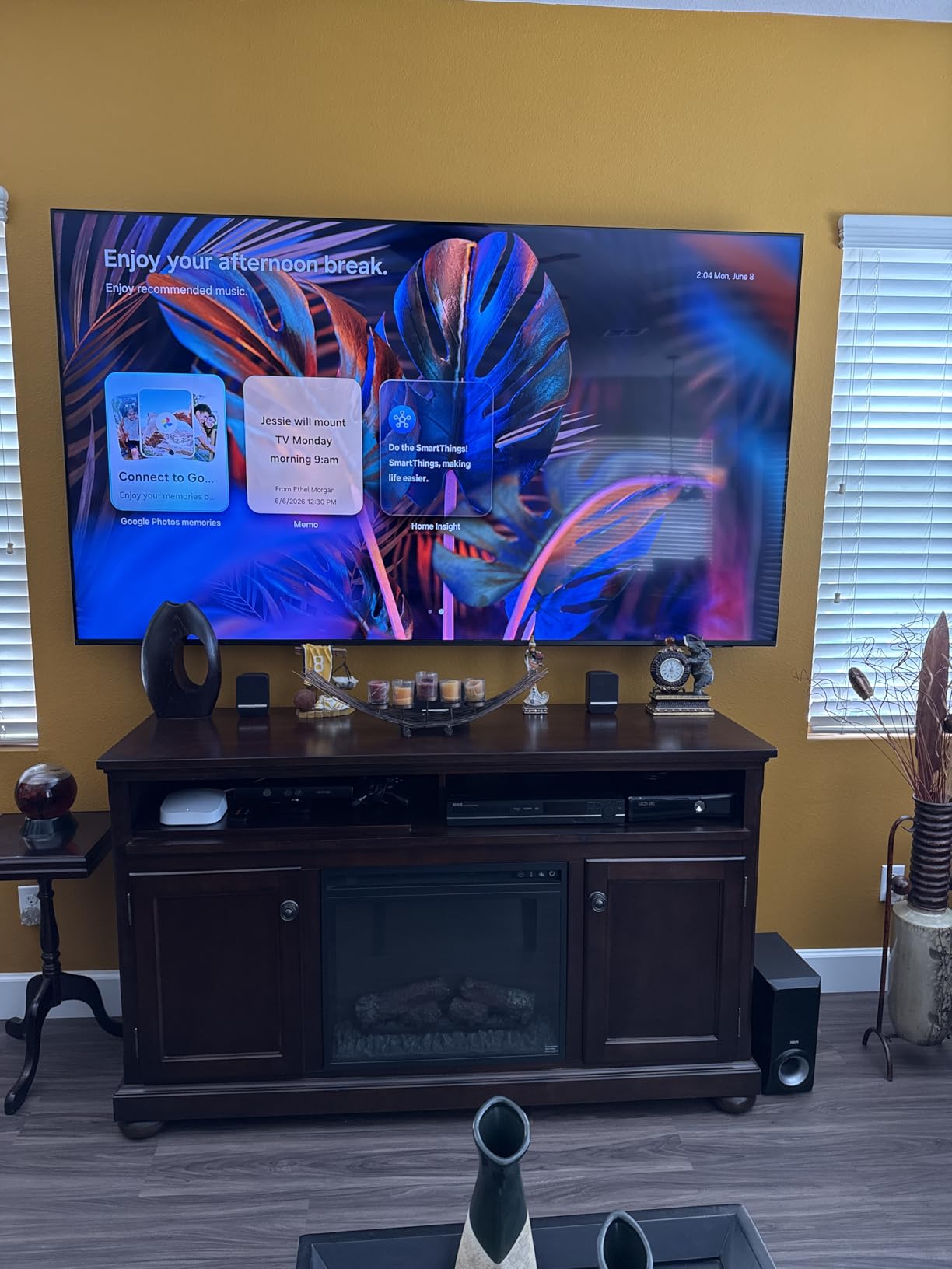 Samsung 85-Inch Class Mini LED M80H Series Samsung Vision AI Smart TV (2026 Model, 85M80H) Supersize Picture Enhancer, Pure Spectrum Color, Motion Xcelerator 144Hz, Alexa Built-in customer photo 1