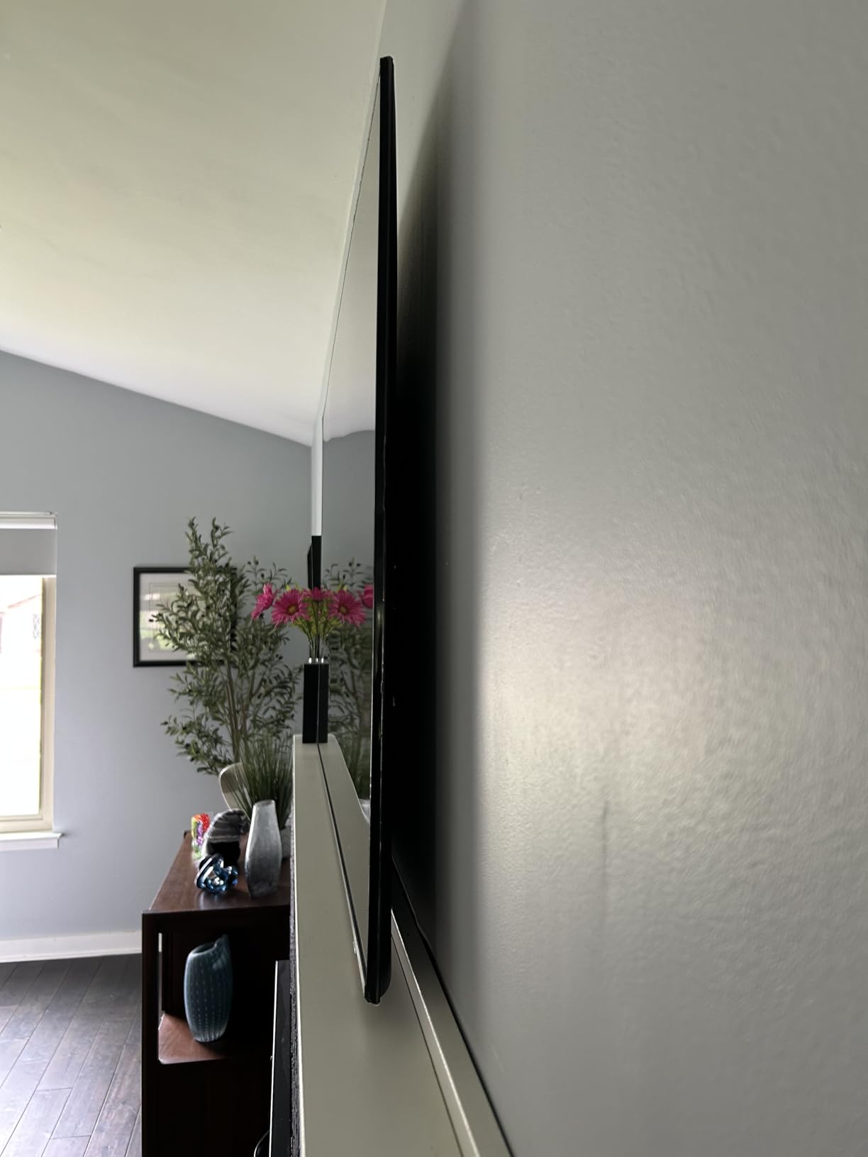 Samsung 50-Inch Class QN70H Series, Neo QLED Mini LED, 4K, Smart TV, 2026 | Samsung Vision AI, Quantum Mini LED, 100% Color Volume with Quantum Dot, NQ4 AI Processor customer photo 1