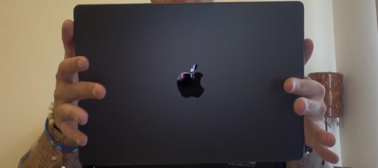 2026 MacBook Pro Laptop with Apple M5 Pro chip with 15-core CPU and 16-core GPU: Built for AI, 14.2-inch Liquid Retina XDR Display, 24GB Unified Memory, 1TB SSD, Wi-Fi 7; Space Black customer photo 2
