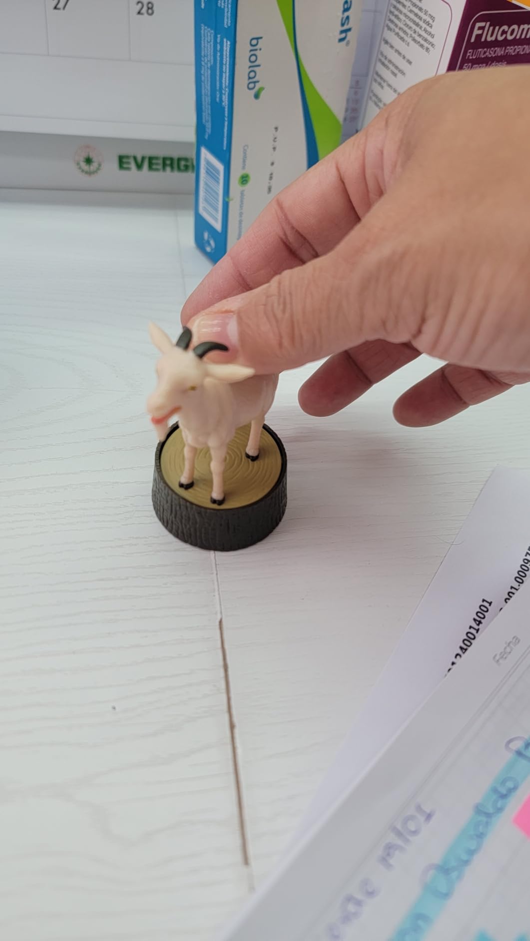 The Screaming Goat (Book & Figure) customer photo 2