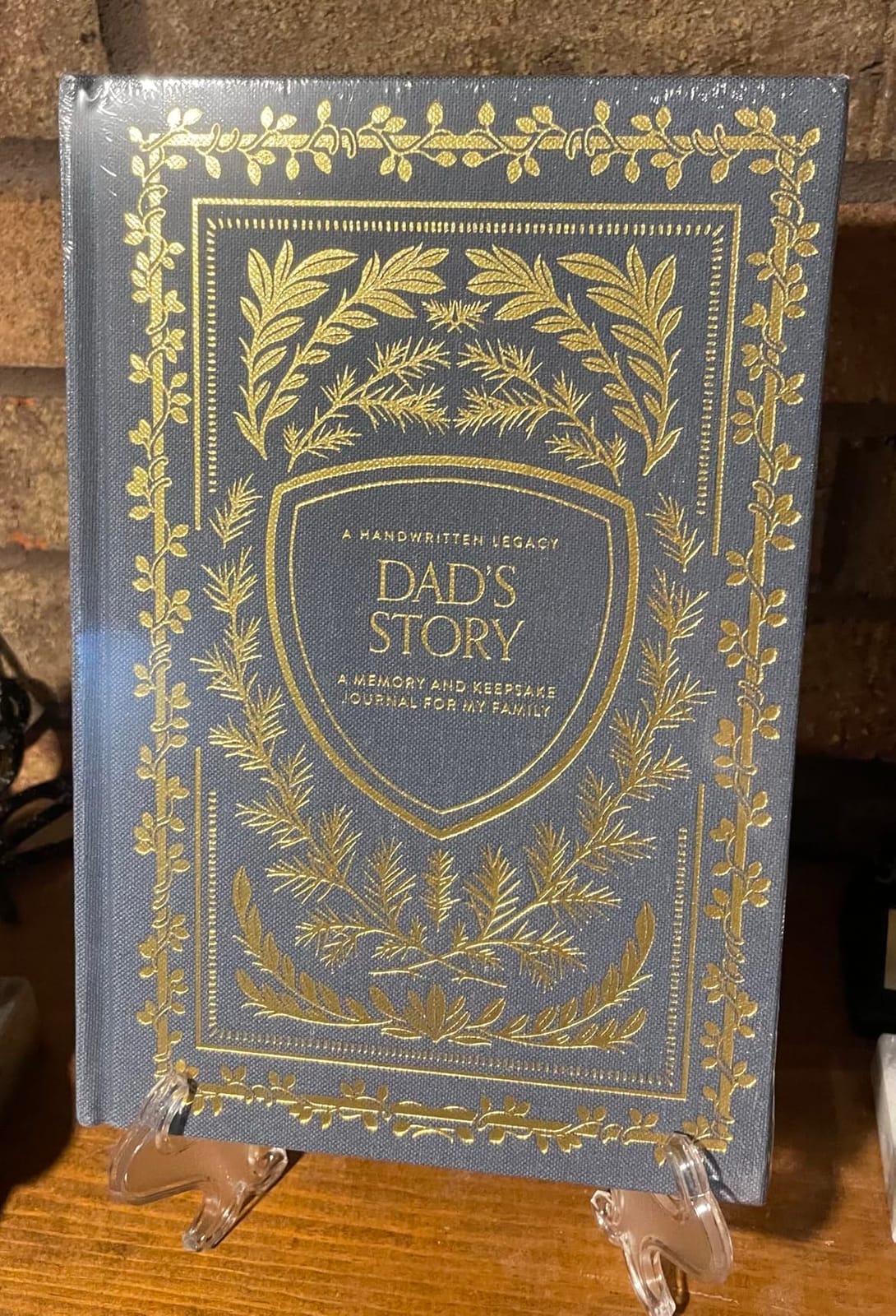 Dad's Story Journal (Linen Hardcover): A Memory and Keepsake Journal for My Family (Heirloom Story Books and Guided Journals) customer photo 2
