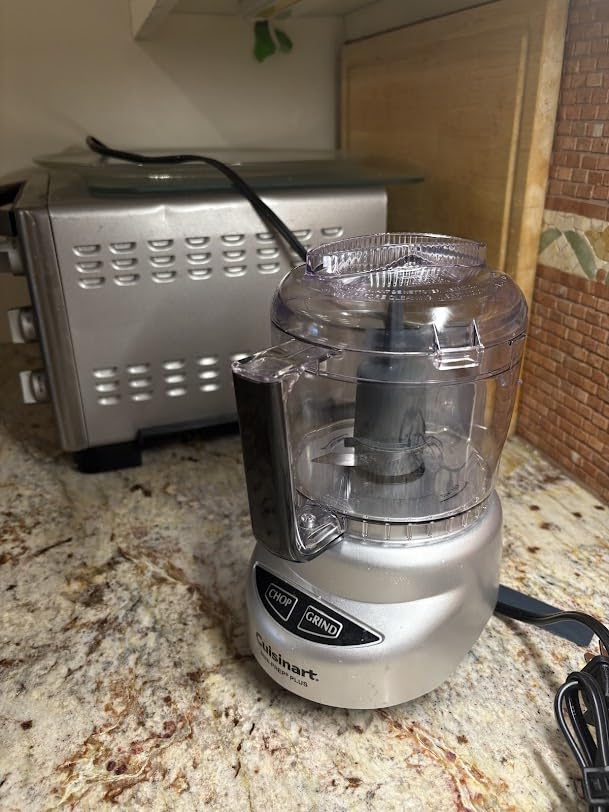 Cuisinart Mini-Prep Plus Food Processor, 24-Ounce Mini Food Processor to Chop Herbs, Vegetables, and Hard Cheese, 24-Ounce Work Bowl, Reversible Stainless Steel Blade, DLC-2ABC, Brushed Chrome/Nickel customer photo 2
