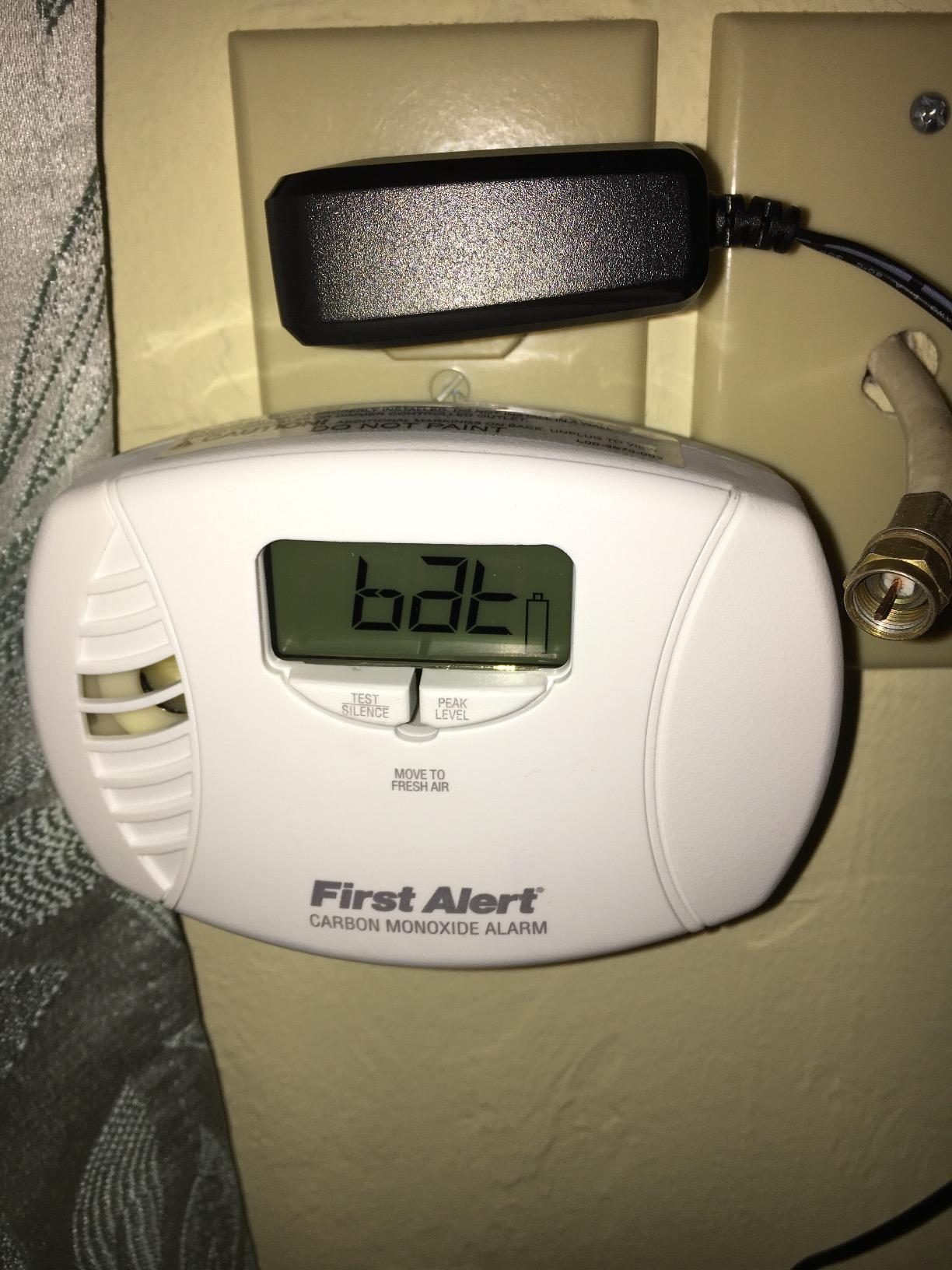 First Alert Plug in Carbon Monoxide Alarm with Digital Display customer photo 2
