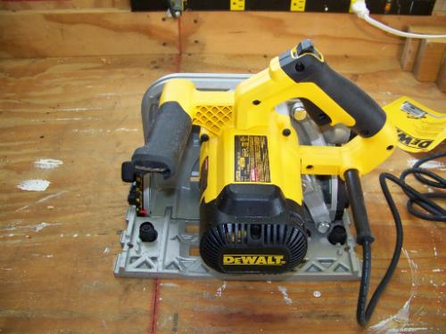 DEWALT Circular Saw, 6-1/2-Inch, TrackSaw Kit (DWS520K) customer photo 1