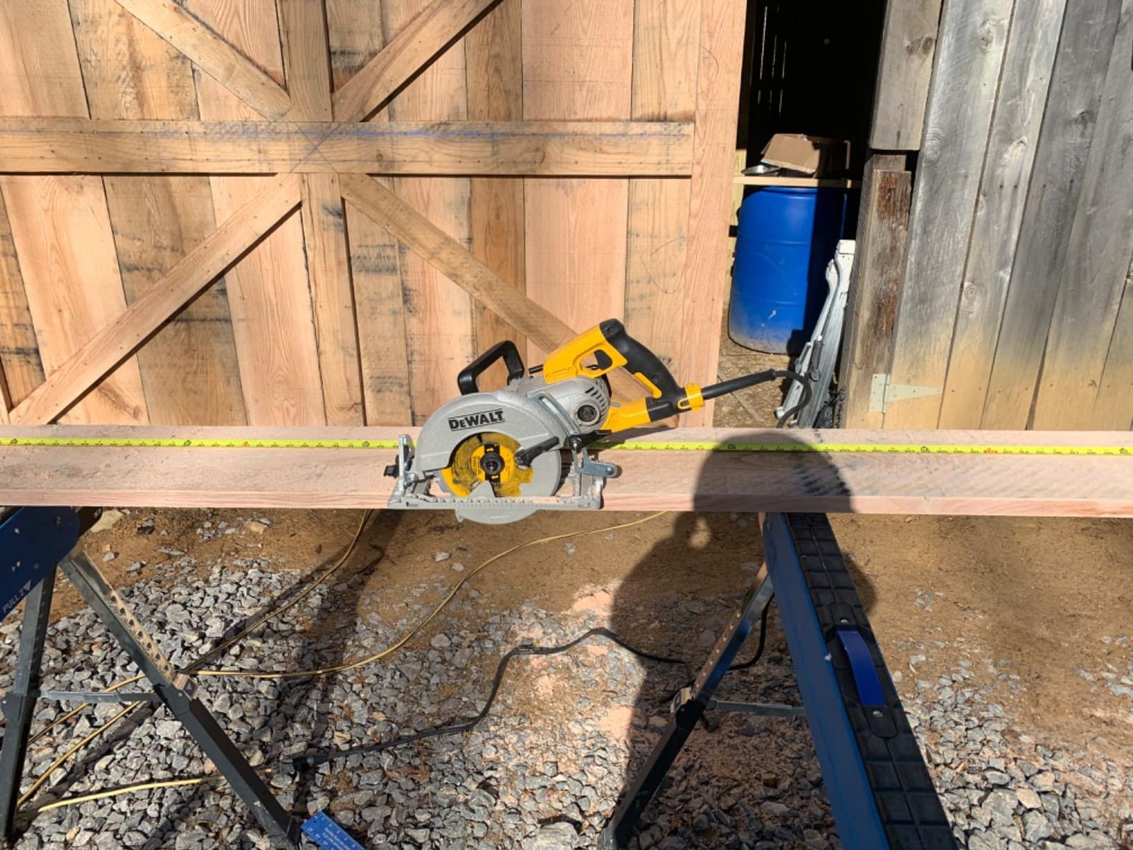 DEWALT Circular Saw, 6-1/2-Inch, TrackSaw Kit (DWS520K) customer photo 2