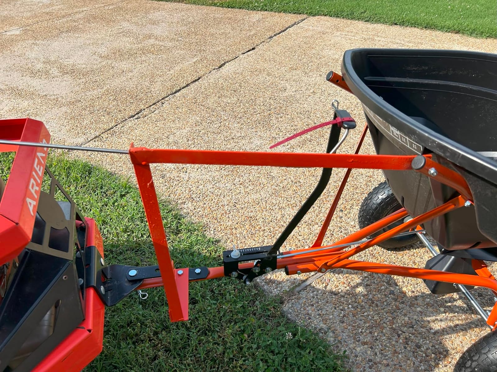 Agri-Fab Pull Behind Broadcast Spreader for Seed, Fertilizer, Salt and Ice Melt, 130 lb Hopper Capacity customer photo 1