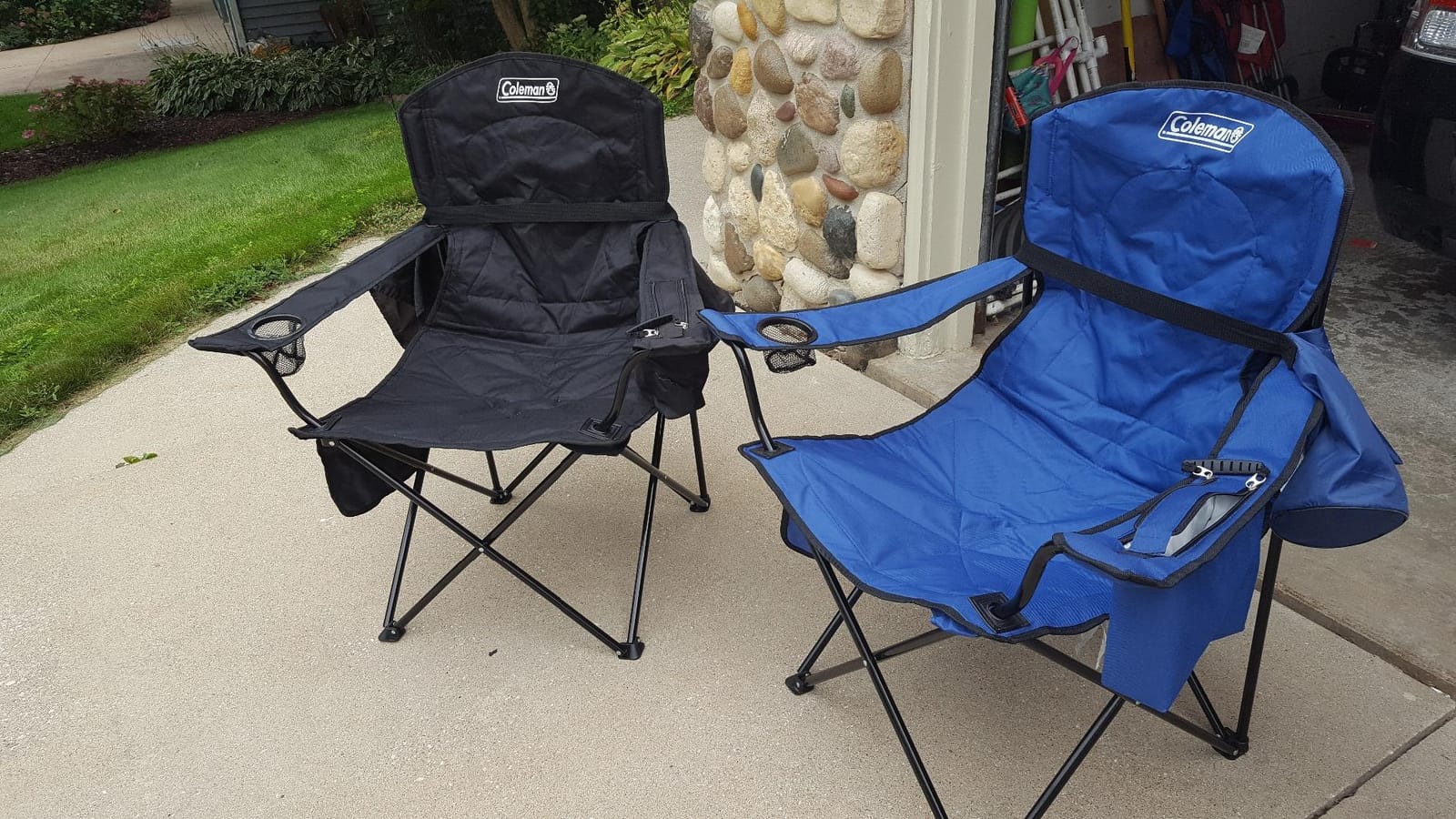 Coleman Portable Camping Chair with 4-Can Cooler, Cushioned Seat & Back with Side Pockets & Cup Holder, Carry Bag Included customer photo 1