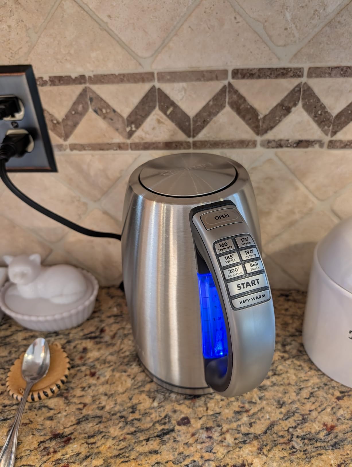 Cuisinart Electric Kettle, 1500W Fast Heating, 6 Temp Presets, 1.7L | Cuisinart PerfecTemp cordless electric tea kettle customer photo 2