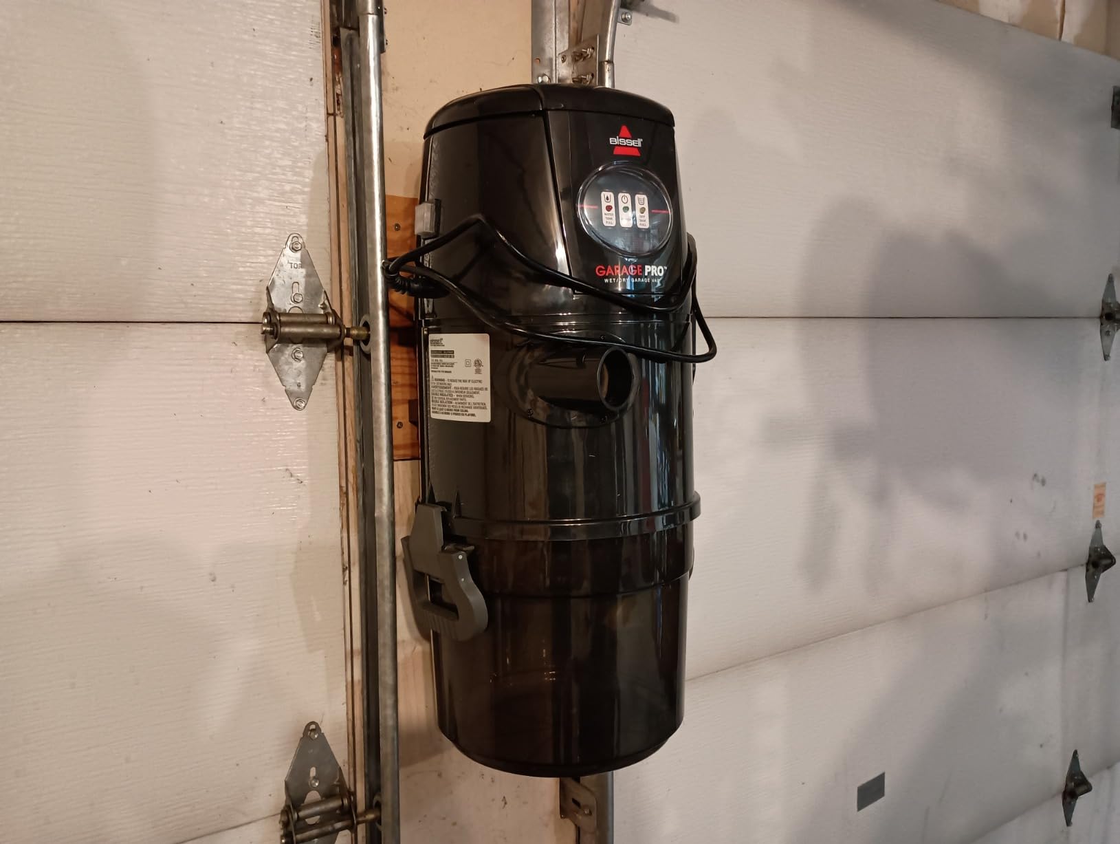 Bissell Garage Pro Wall-Mounted Wet Dry Vacuum/Blower, 18P03 customer photo 2