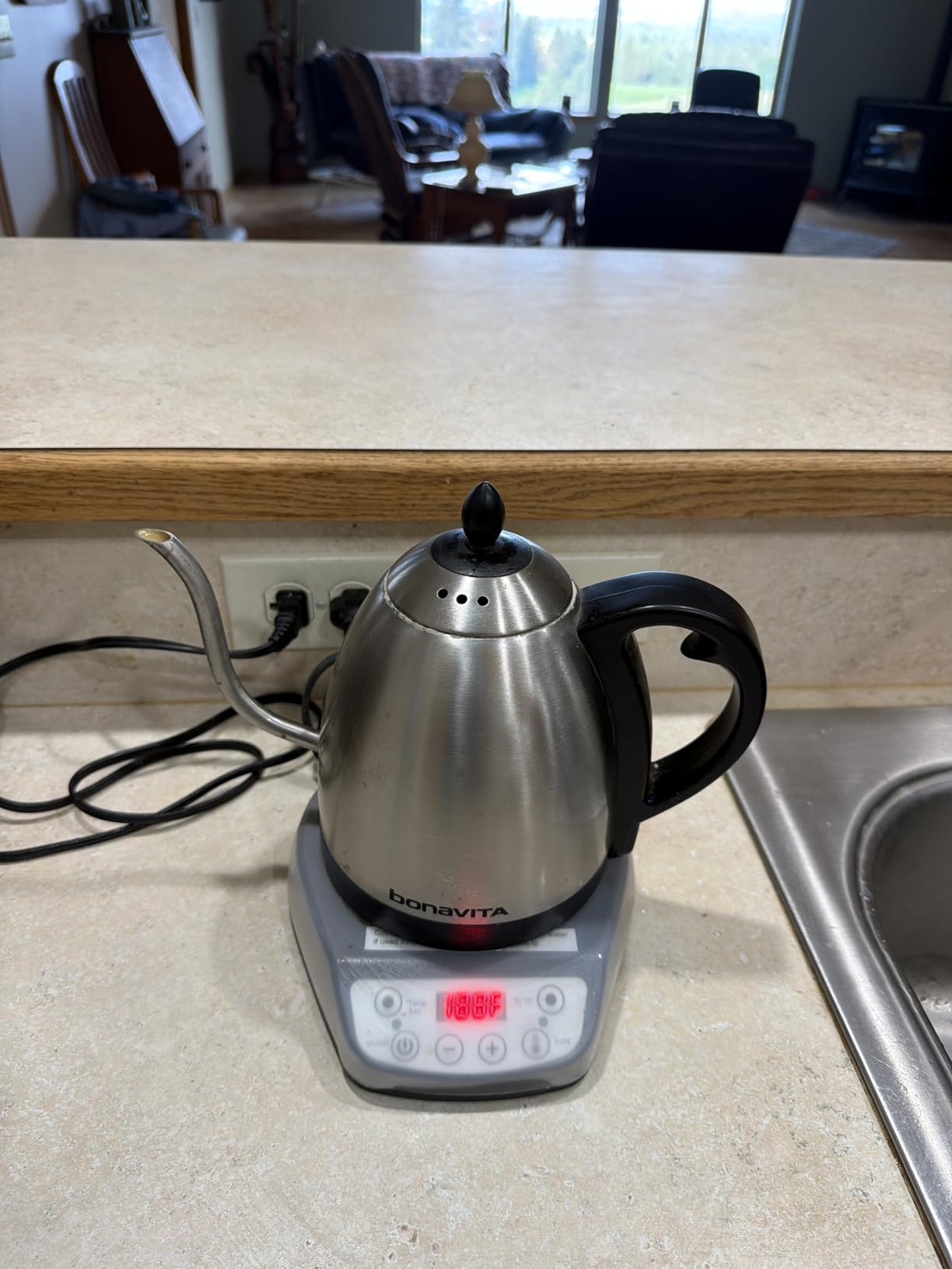 Bonavita 1L Digital Variable Temperature Gooseneck Electric Kettle for Coffee Brew and Tea Precise Pour Control, 6 Preset Temps, Cafe or Home Use, 1200 Watt, LED Panel, Stainless Steel customer photo 2