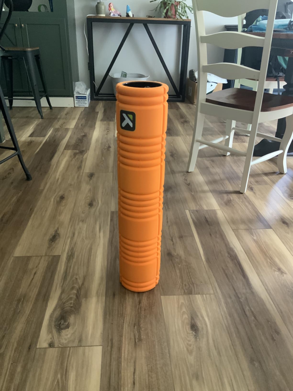 TriggerPoint Grid 2.0 Foam Roller for Deep Tissue Massage and Muscle Recovery, 26 Inch Multi-Density EVA with Hollow Core, Supports 500 Pounds, Black customer photo 1