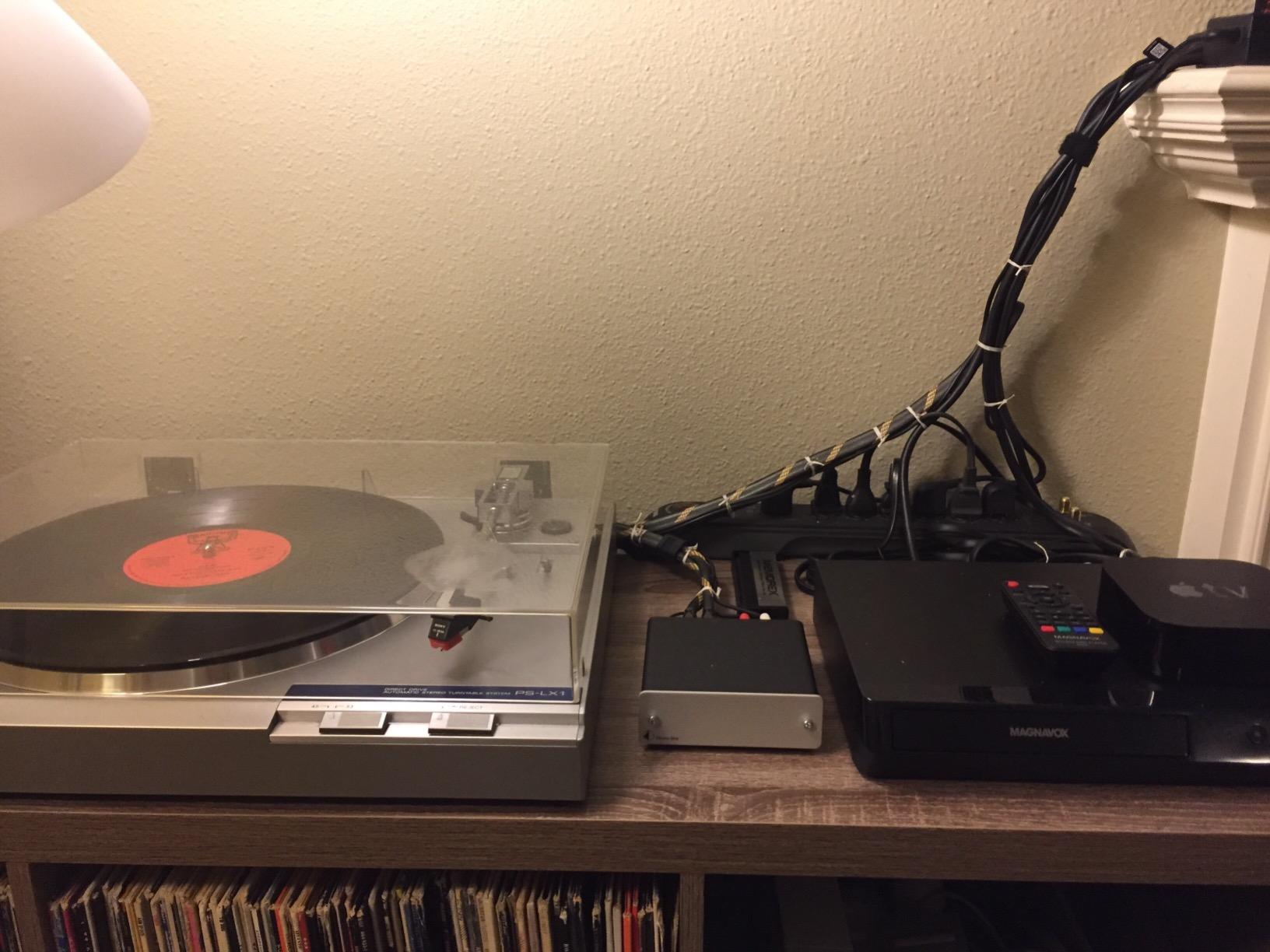 Pro-Ject Phono Box DC MM/MC Phono Preamp with Line Output (Silver) customer photo 1