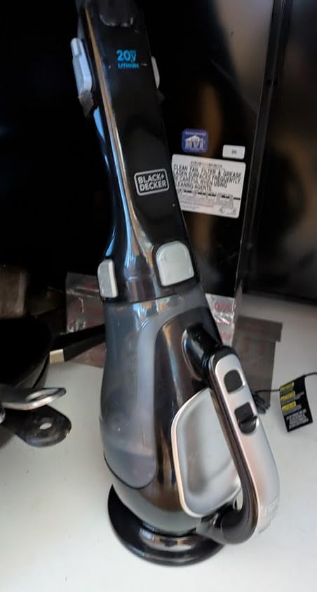 BLACK+DECKER dustbuster 20V Hand Vacuum Cordless Rechargeable, Car Vacuum Portable, Powerful Suction AdvancedClean Hand Vac with Extendible Crevice Tool, Flip-Up Brush and Charging Base (BDH2000L) customer photo 2
