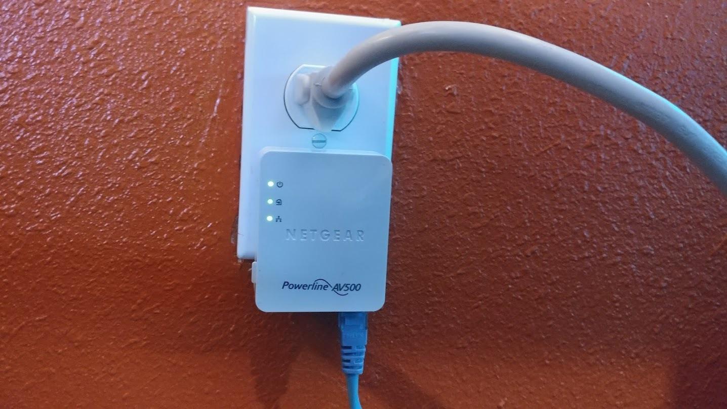 Netgear Powerline 500 + N300 WiFi and 1 Port Starter Kit (XWNB5201) customer photo 1