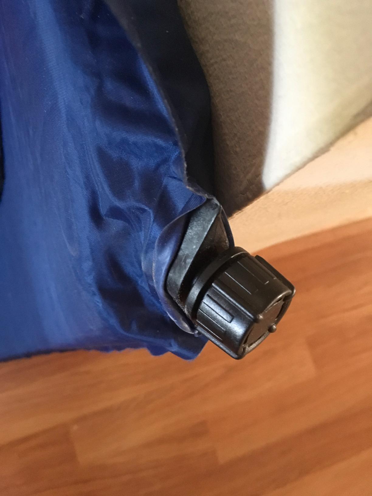 Coleman Self-Inflating Sleeping Pad with Pillow, Lightweight Inflatable Camp Pad with Extra Support & Quick Deflation, No Air Pump Needed customer photo 1