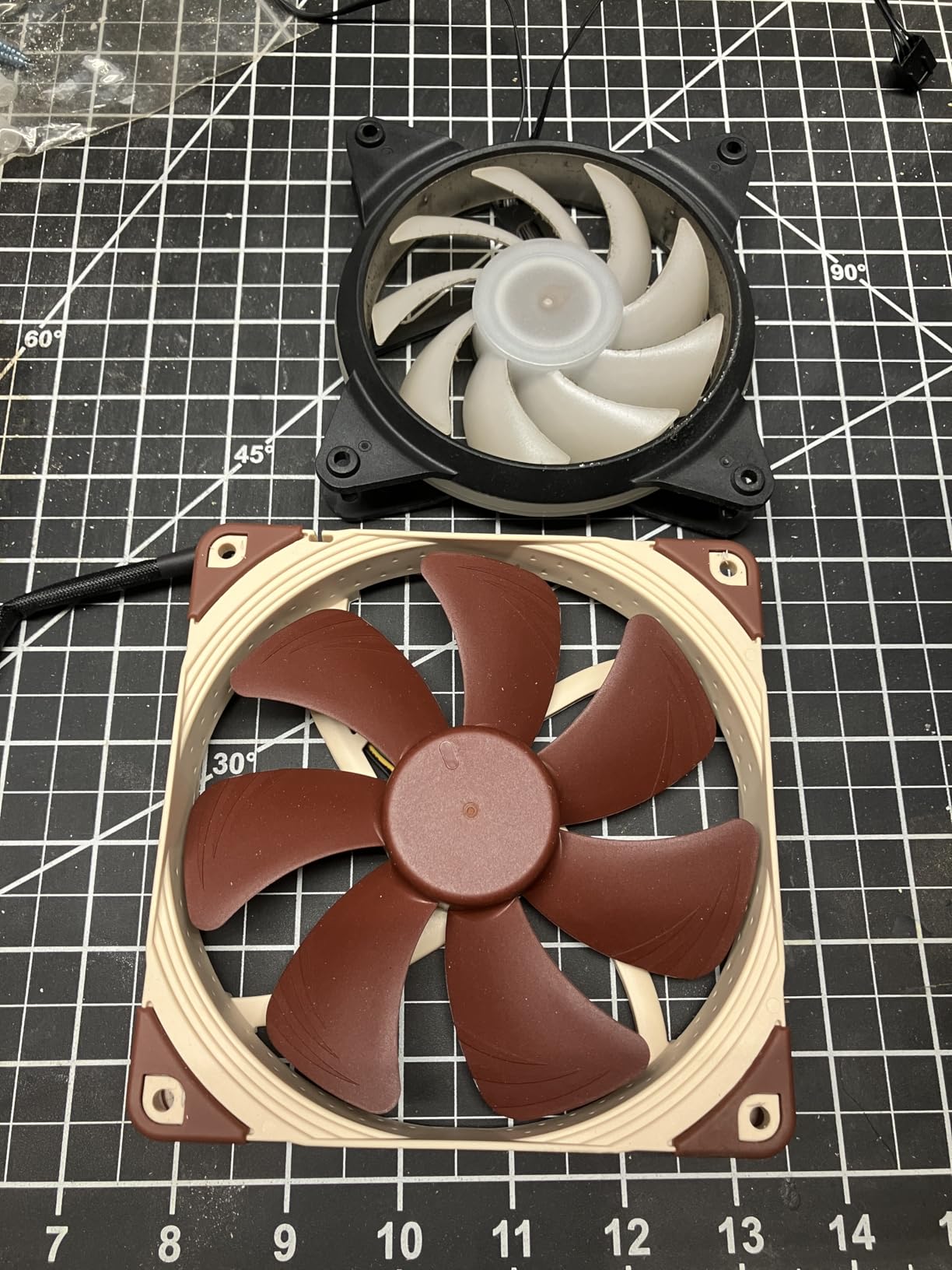 Noctua NF-A14 PWM, Premium Quiet Fan, 4-Pin (140mm, Brown) customer photo 1
