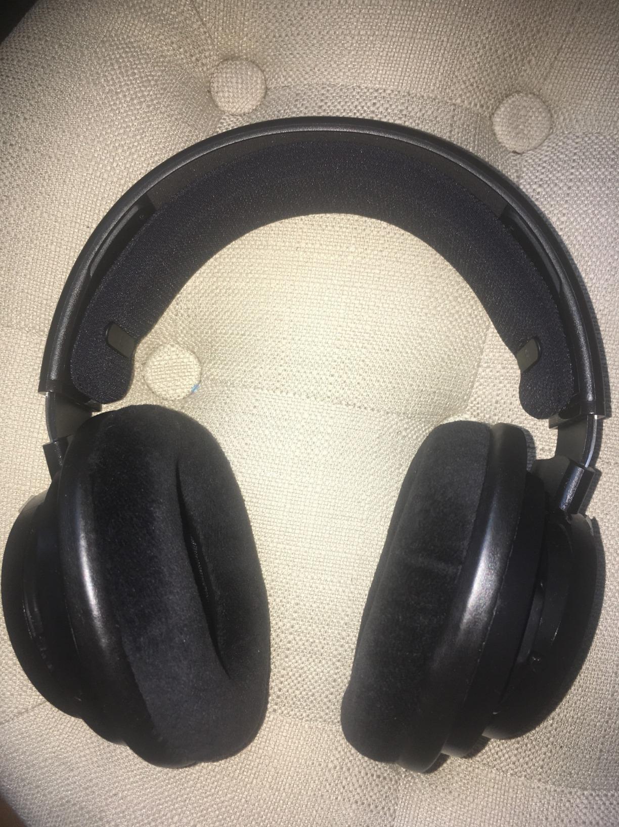 Philips Audio SHP9500 HiFi Precision Stereo Over-Ear Headphones (Black) customer photo 1