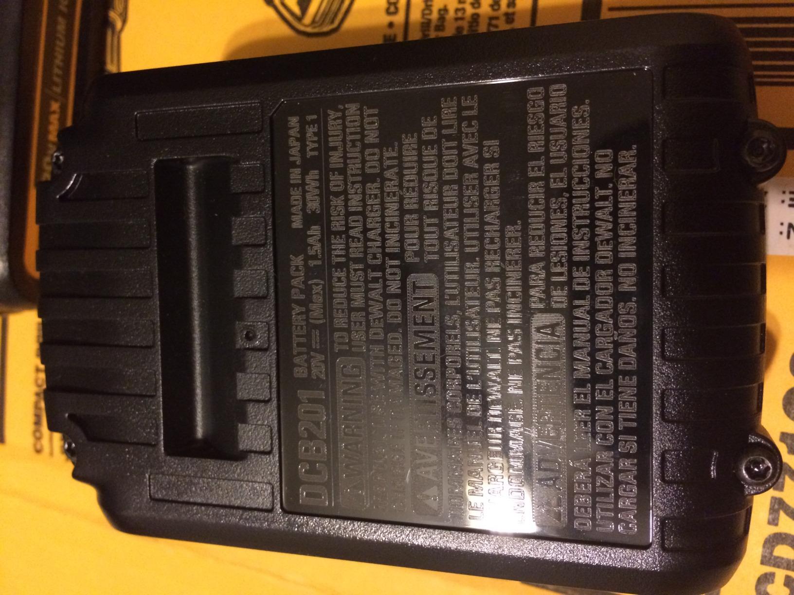 DEWALT 20V Max Cordless Drill Driver Set, 2 Speed, High Performance Motor, Includes 2 XR 1.3Ah Li-Ion Batteries, Charger and Contractor Bag (DCD771C2) customer photo 1