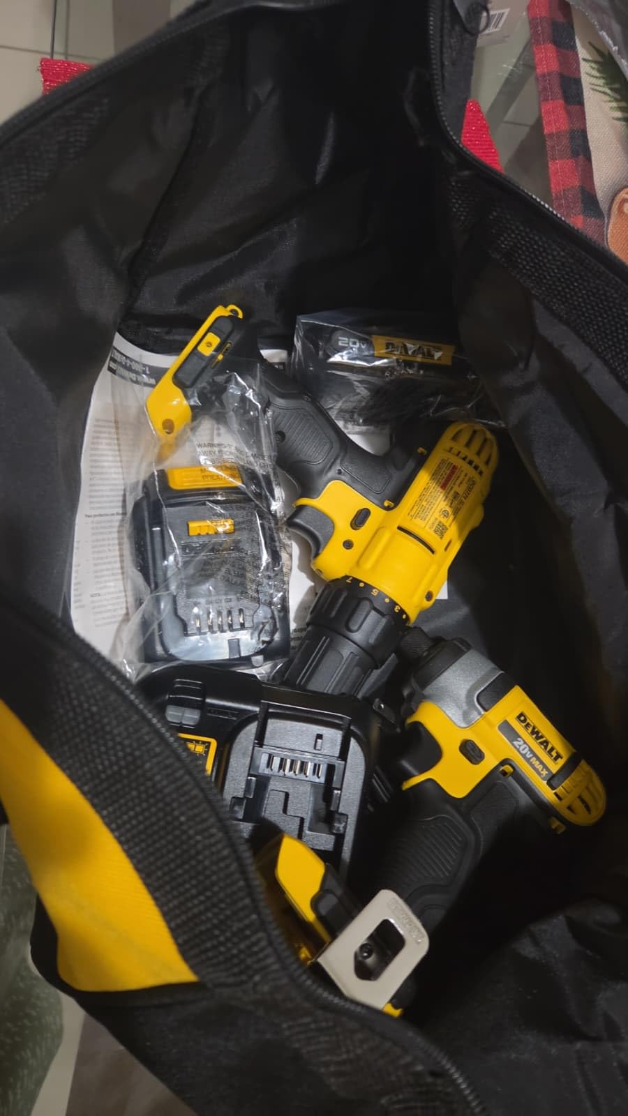 DEWALT 20V MAX Cordless Drill and Impact Driver, Power Tool Combo Kit, Includes 2 Batteries, Charger and Bag (DCK240C2) customer photo 1