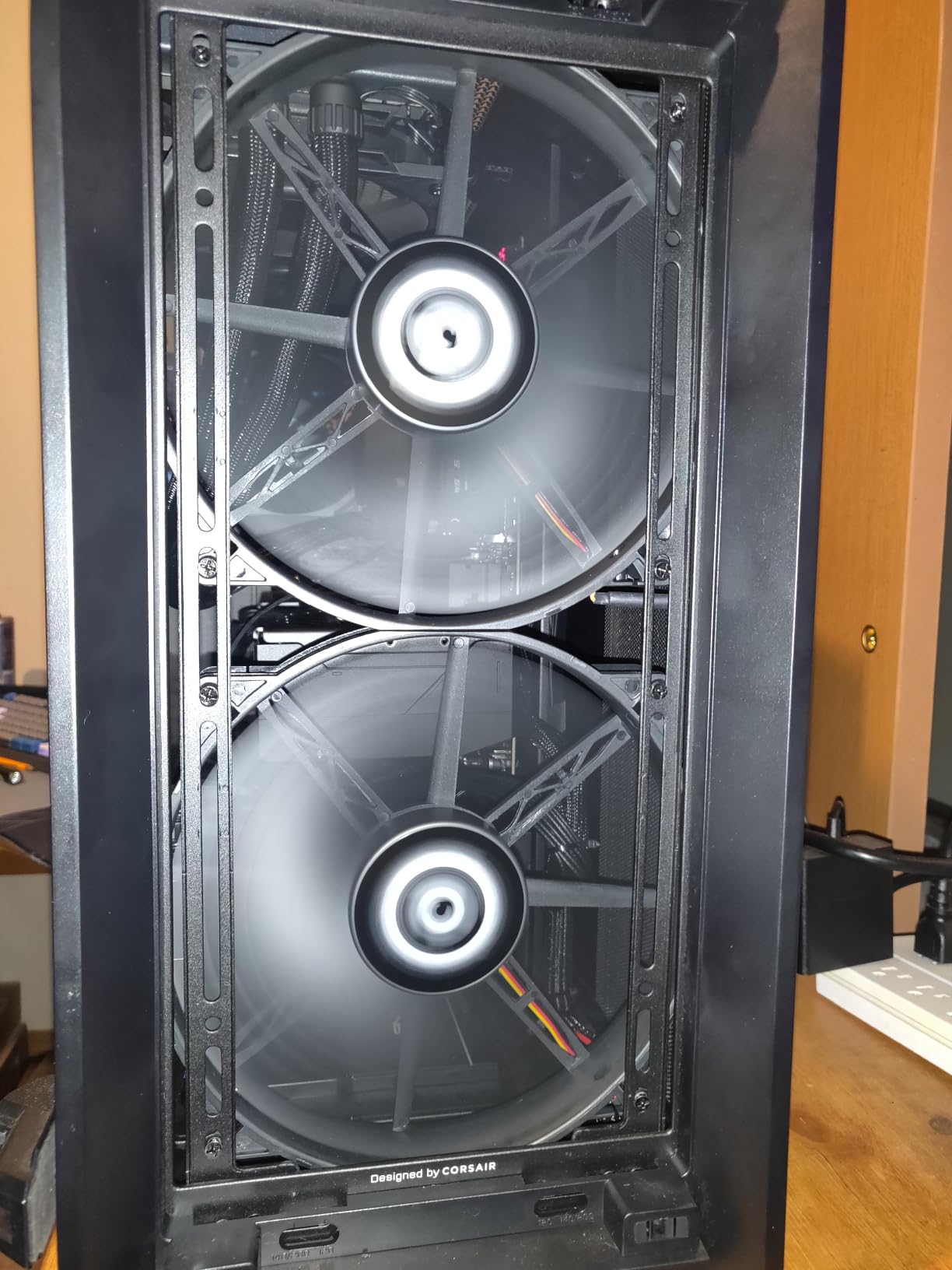 Thermaltake 200mm Pure 20 Series Black 200x30mm Thick Quiet High Airflow Case Fan with Anti-Vibration Mounting System Cooling CL-F015-PL20BL-A customer photo 2