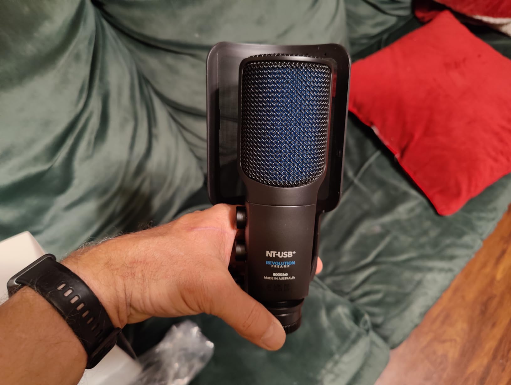 RØDE NT-USB+ Professional-Grade USB Condenser Microphone For Recording Studio Quality Audio Directly To A Computer Or Mobile Device, Black customer photo 2