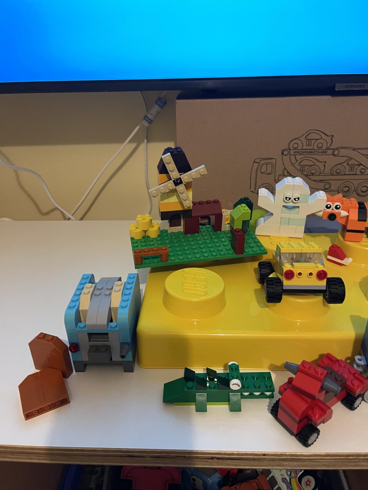 LEGO Classic Medium Creative Brick Box 10696 Building Toy Set - Featuring Storage, Includes Train, Car, and a Tiger Figure, and Playset for Kids, Boys, and Girls Ages 4-99 customer photo 1