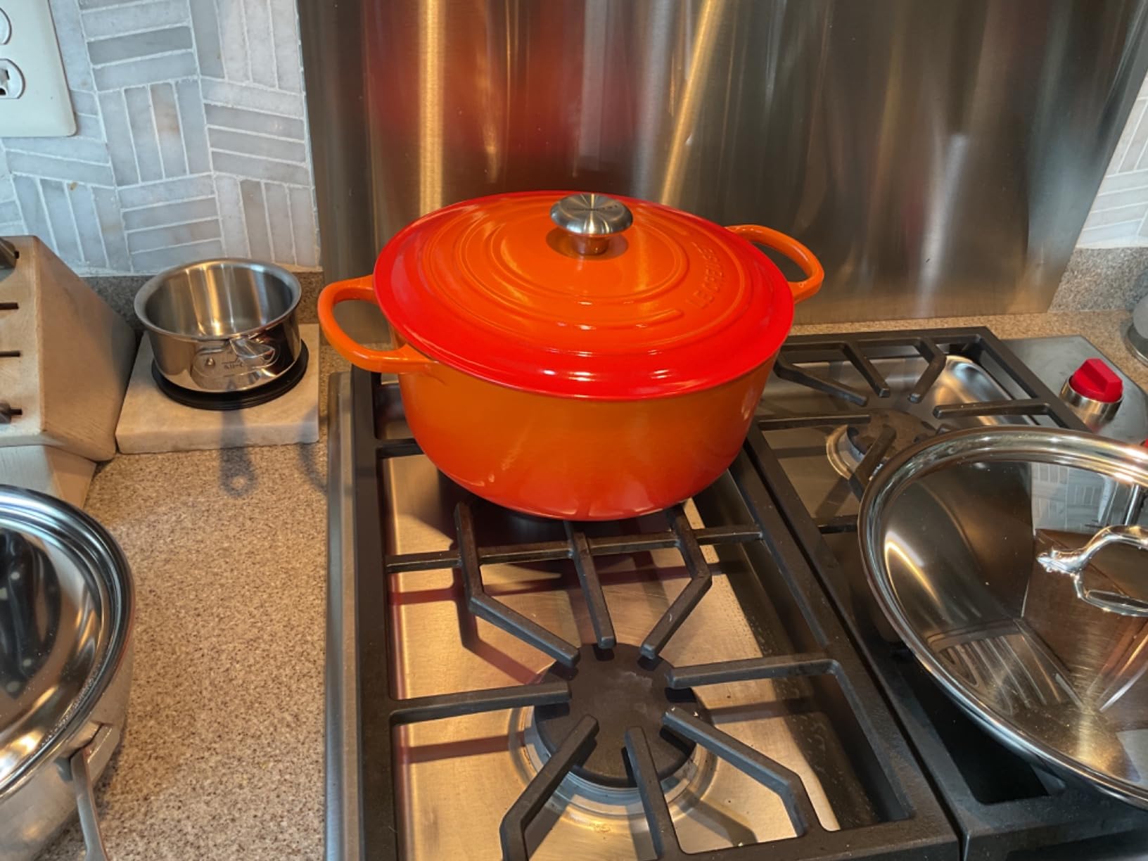 Le Creuset Enameled Cast Iron Signature Round Dutch Oven, 7.25 qt., Cerise customer photo 1