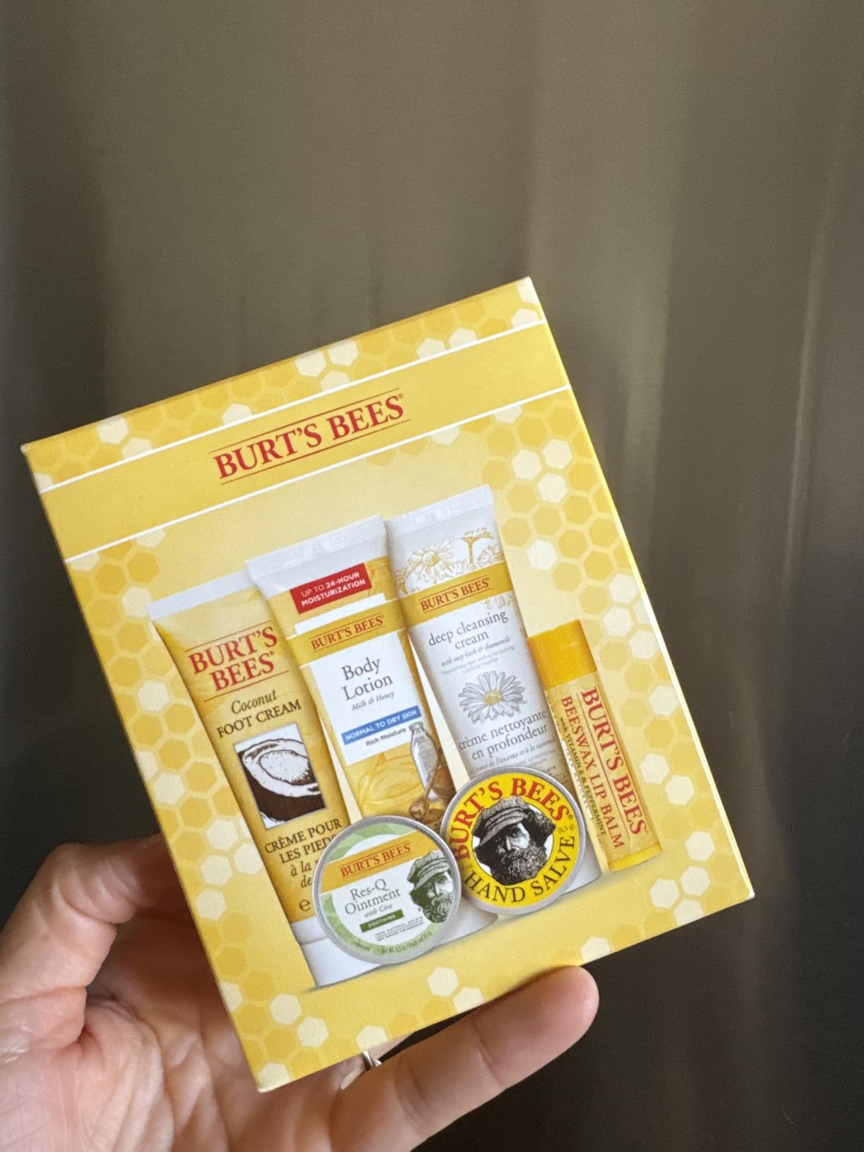 Burt's Bees Valentine's Day Gifts Ideas - Classics Set, 6 Products in Giftable Tin, Cuticle Cream, Hand Salve, Lip Balm, Res-Q Ointment, Hand Repair and Foot Cream customer photo 2